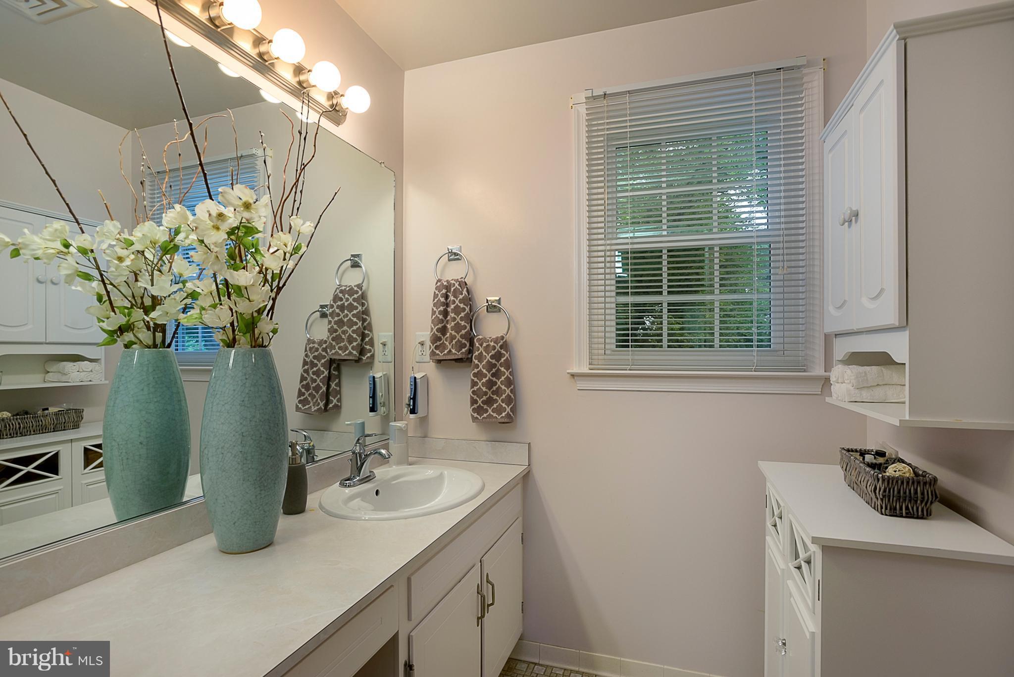 MOUNT HEBRON - Residential