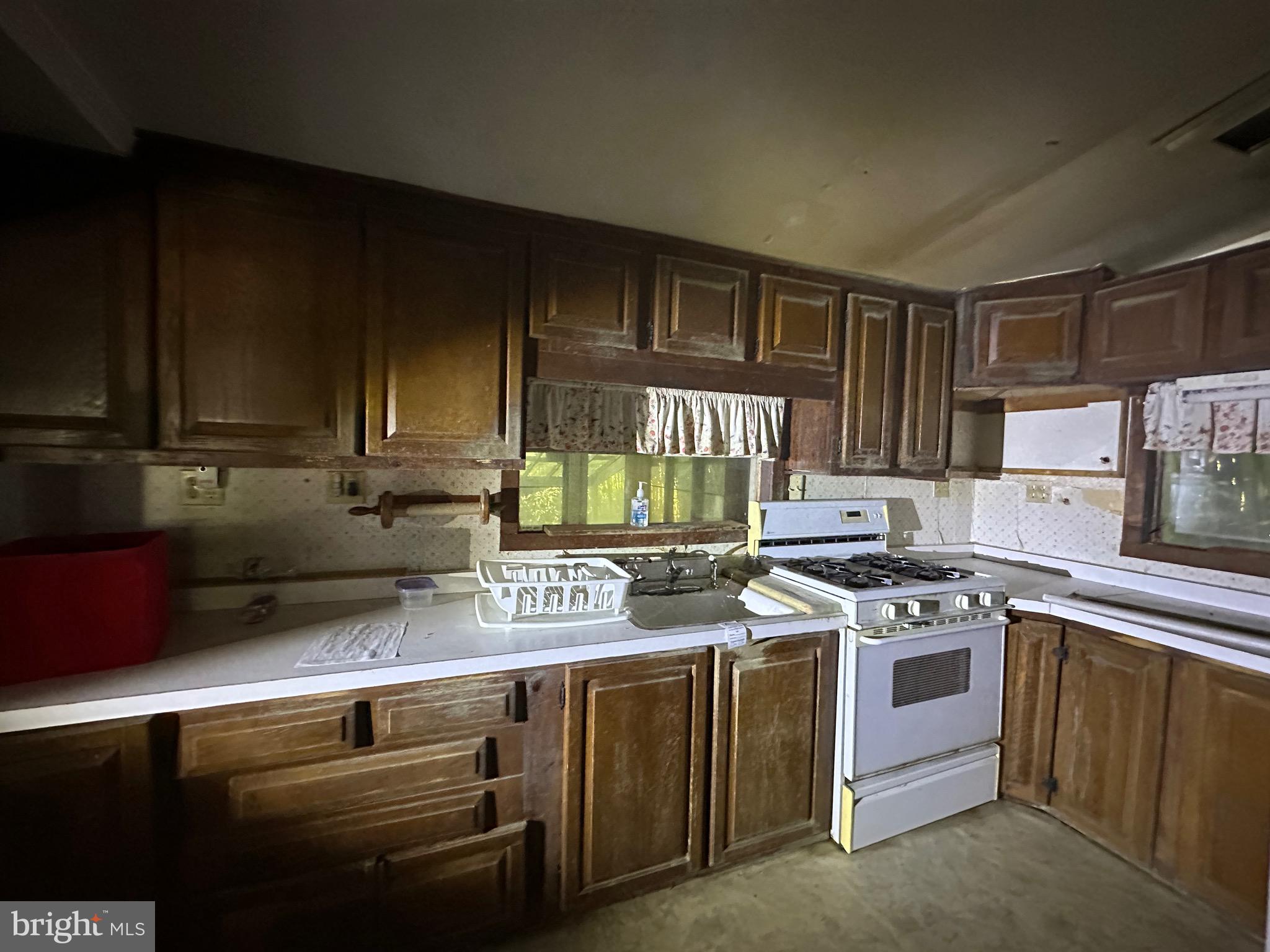 DOVER BALMORAL RIVERWOOD - Residential