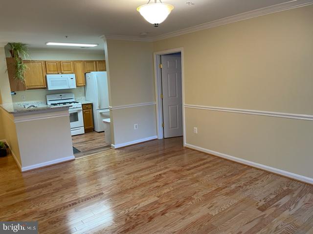 BROOKSTONE - Residential