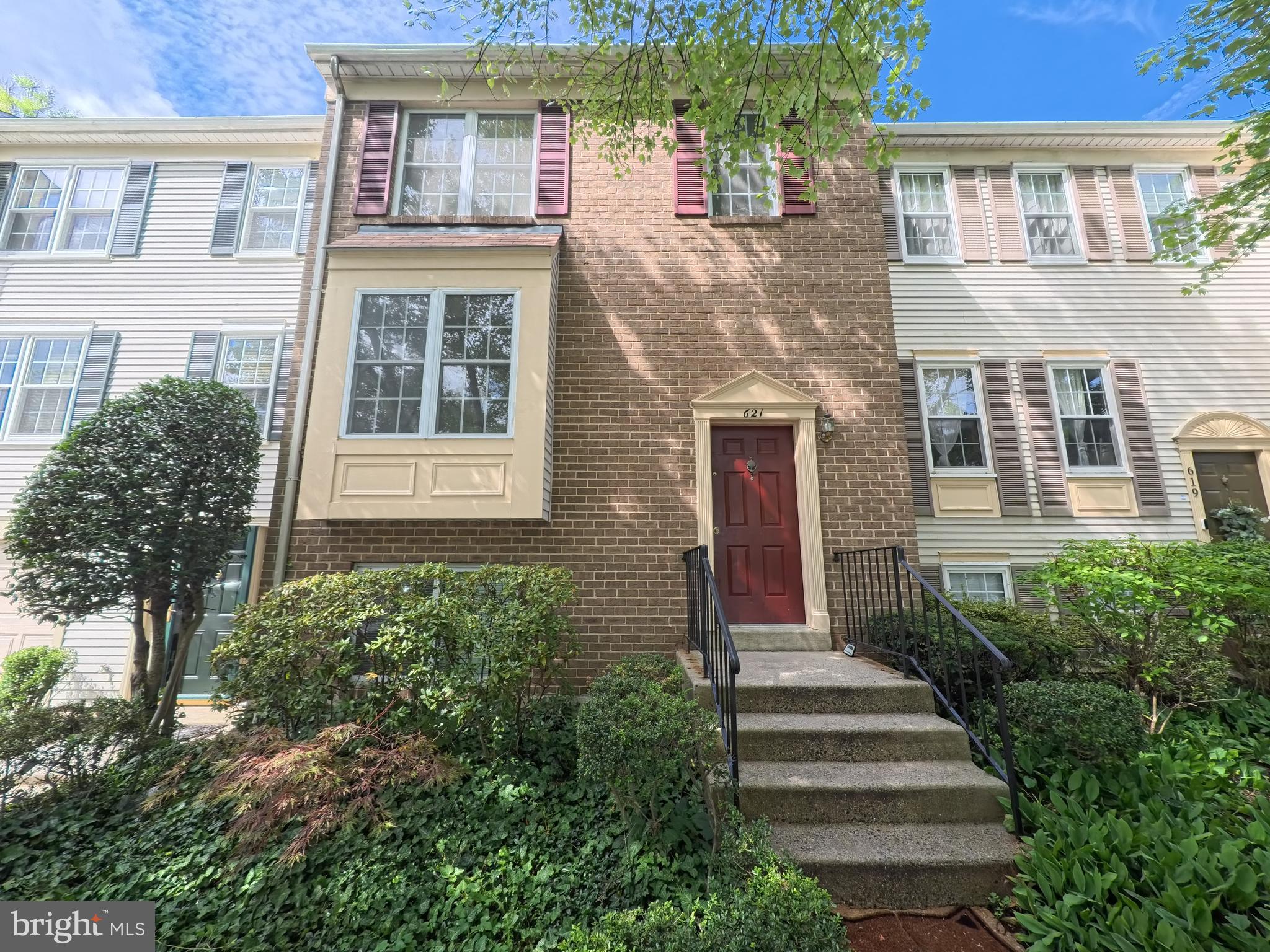 621 IVY LEAGUE LANE 19-107