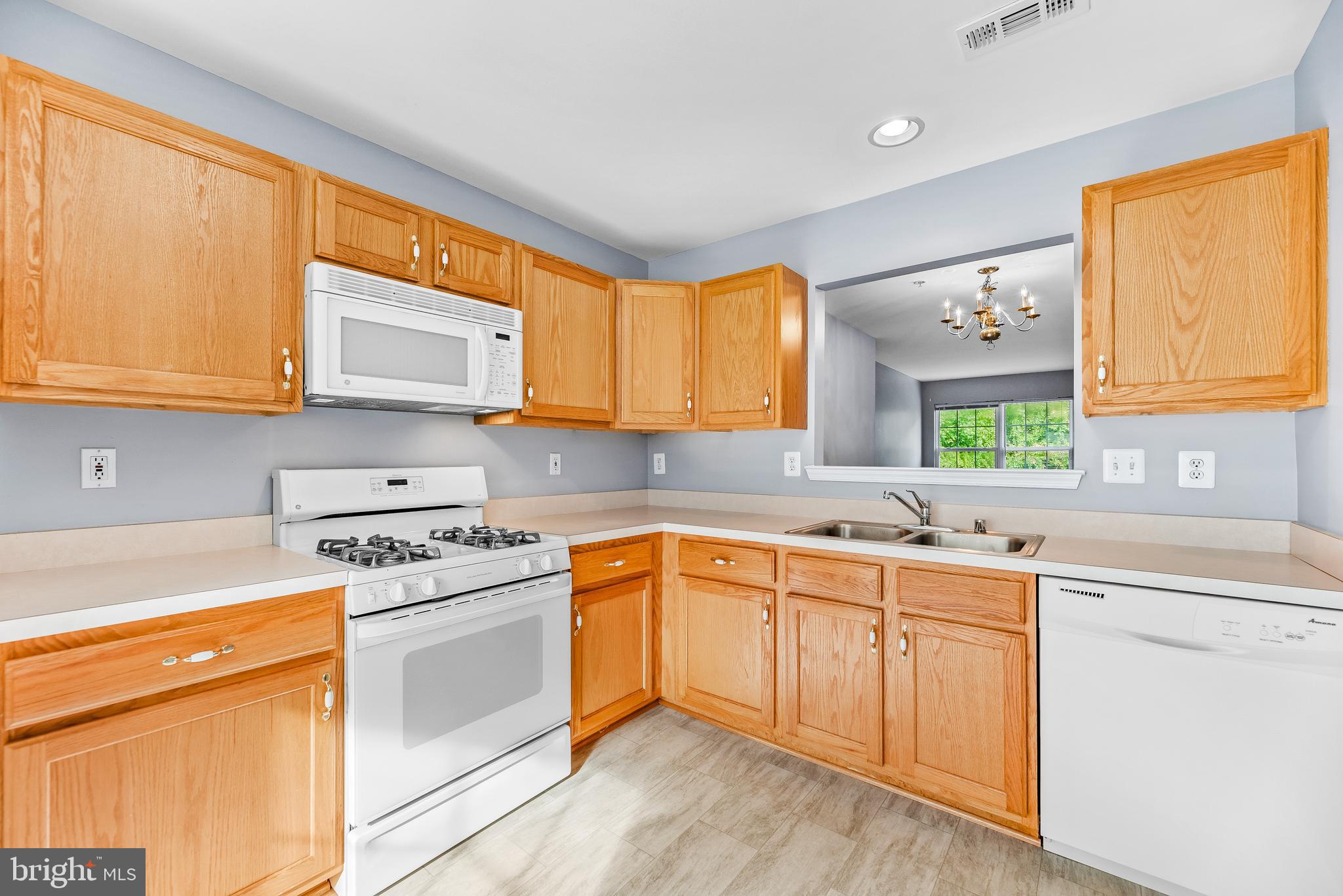 CHAPLINE PLACE - Residential