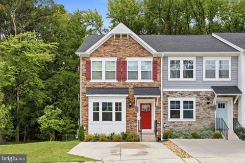 Townhouse For Rent - 6815 Winterhill Ln Ln<br/> Anne Arundel County, GLEN BURNIE, MD 21060