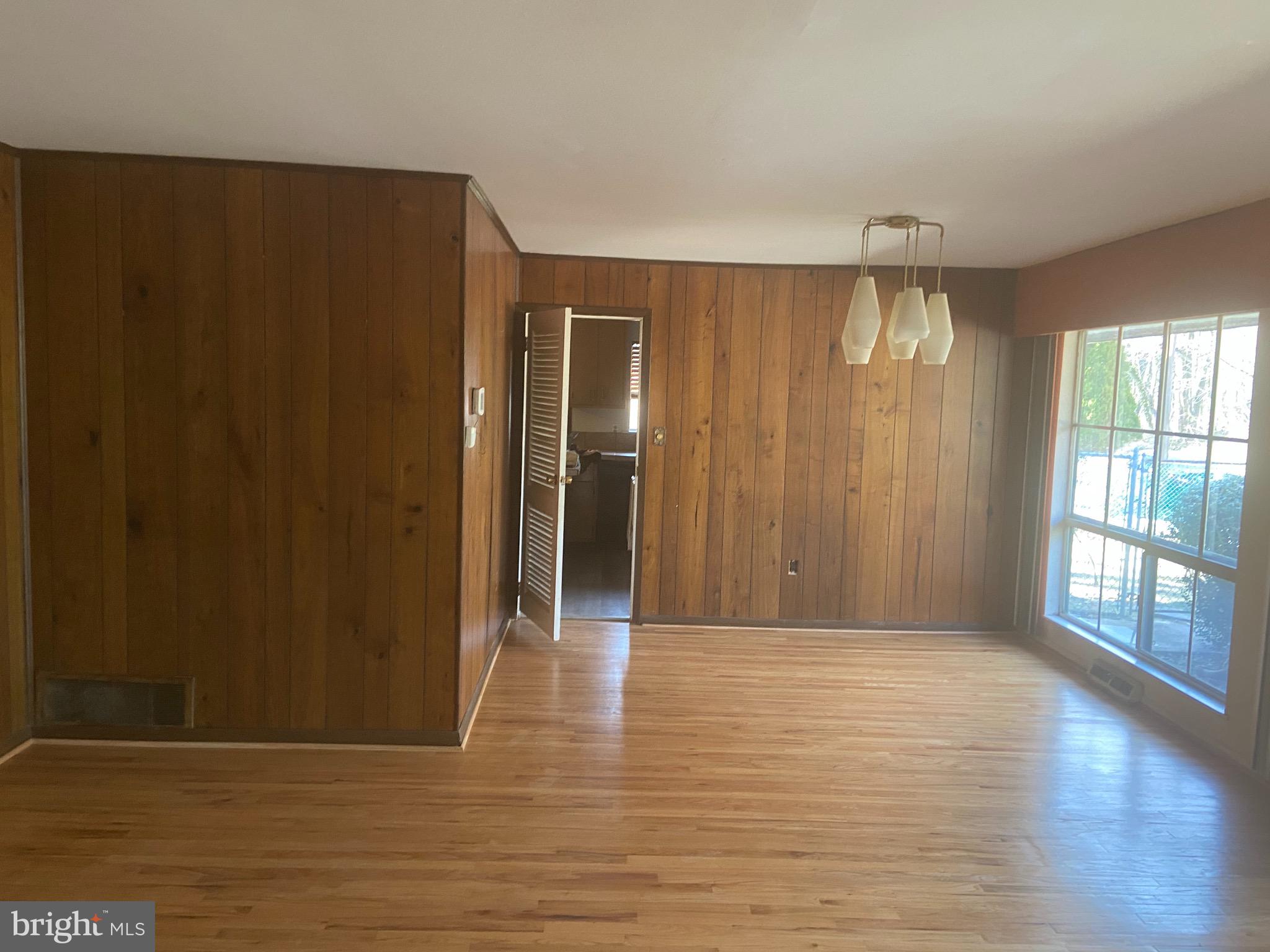 SUTER CIRCLE - Residential