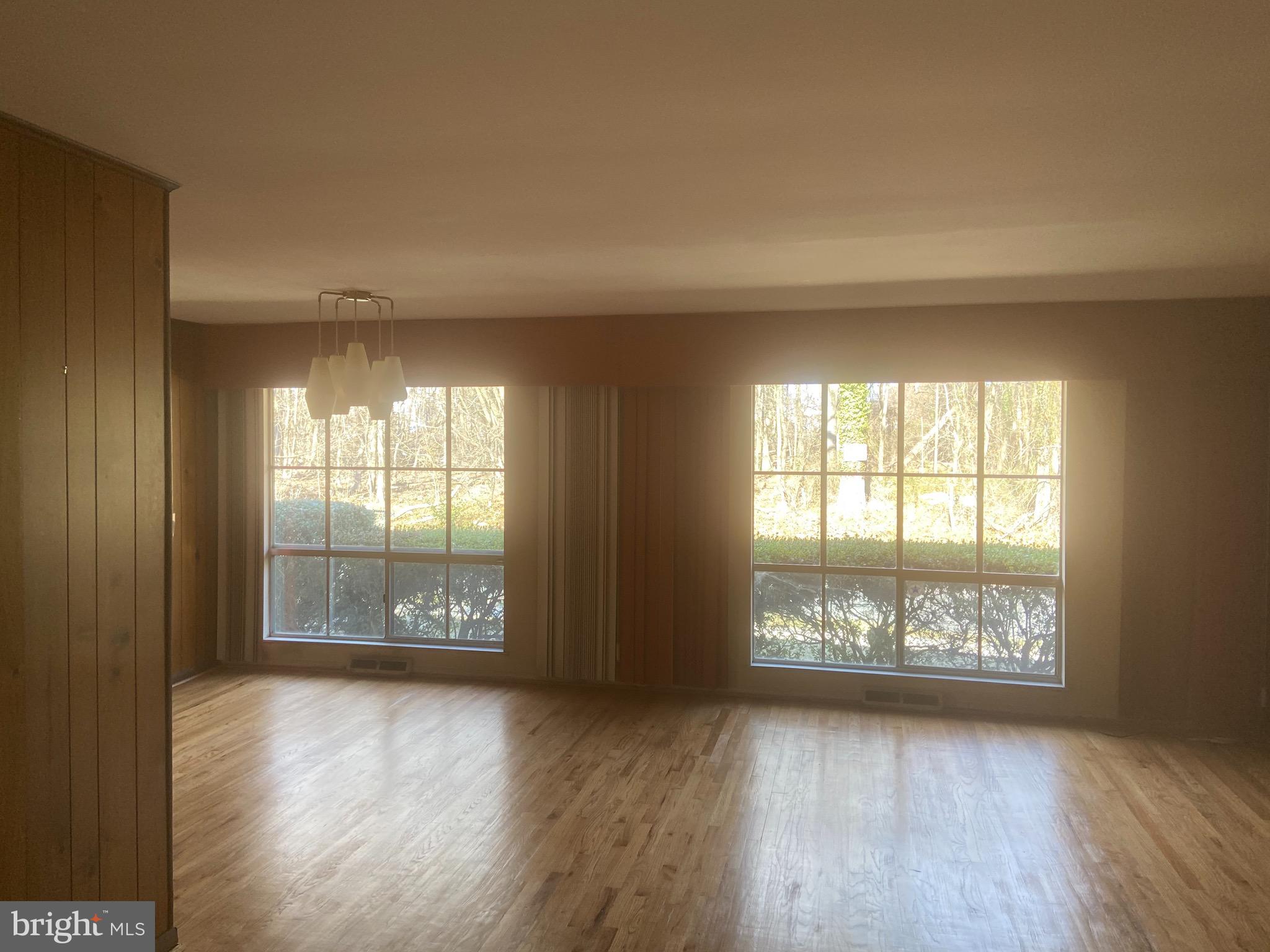 SUTER CIRCLE - Residential