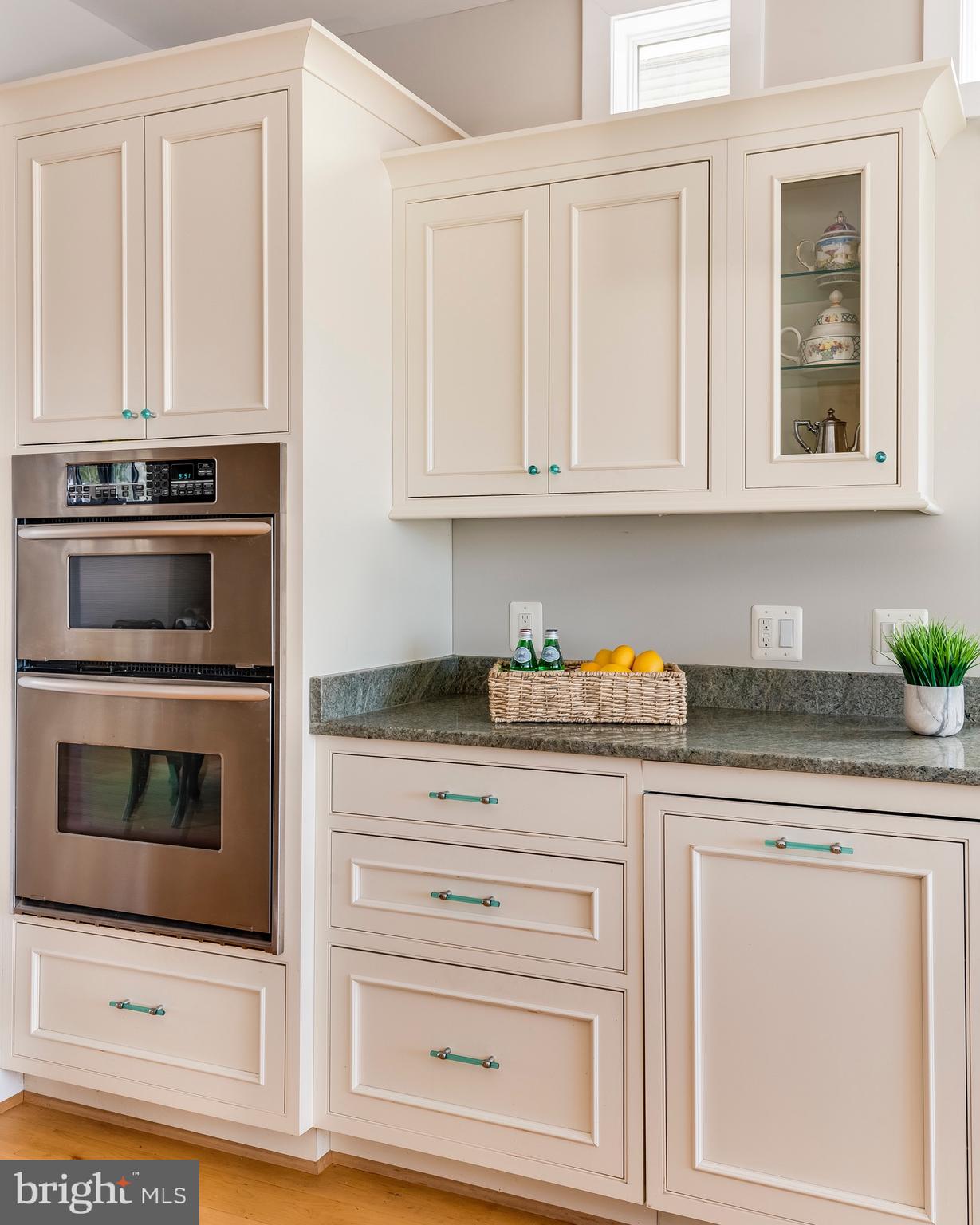 MURRAY HILL - Residential