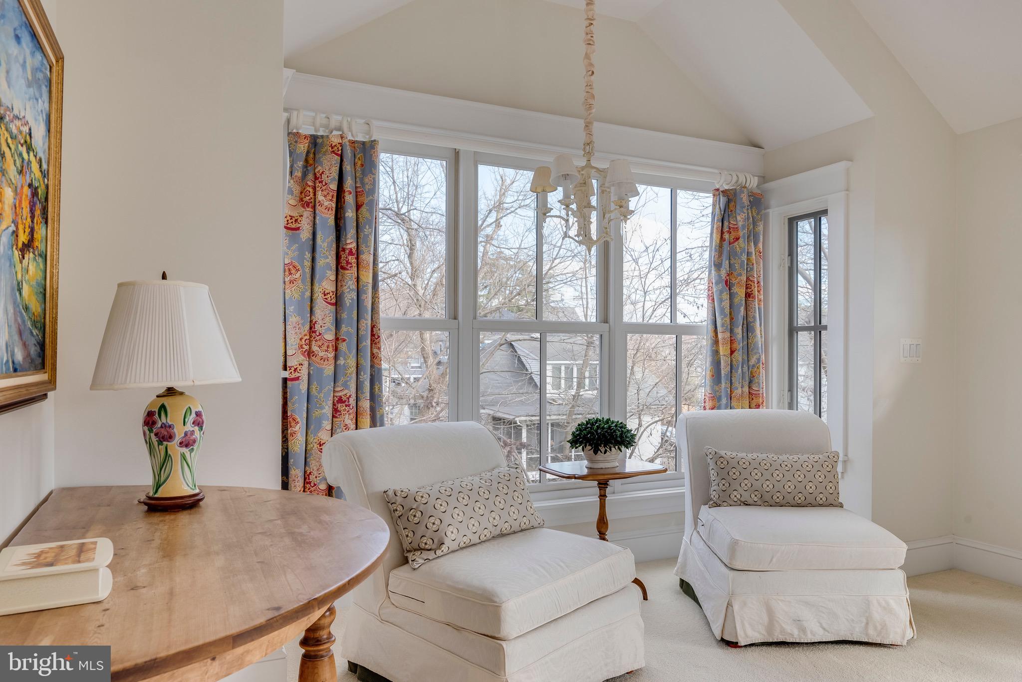 MURRAY HILL - Residential