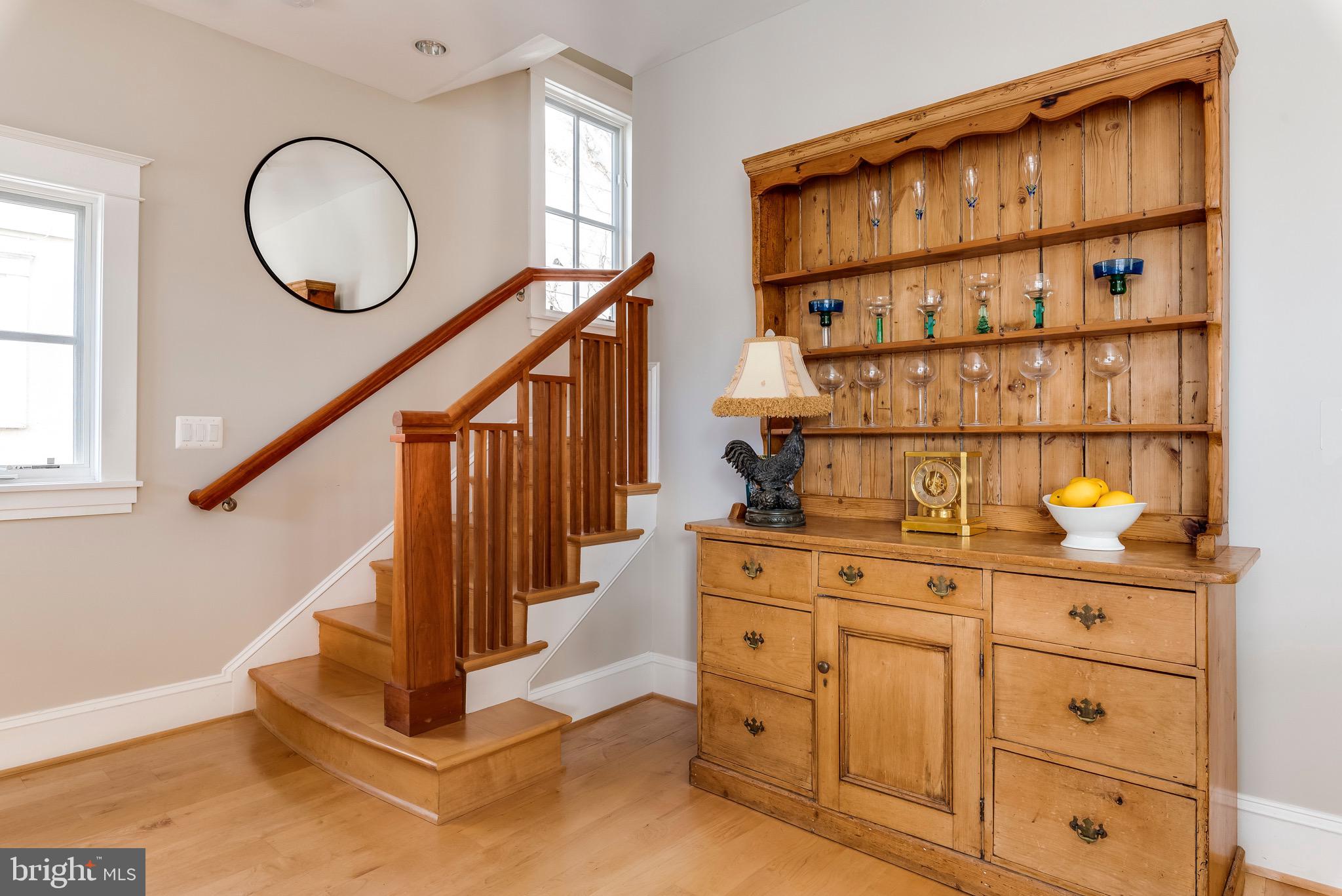 MURRAY HILL - Residential