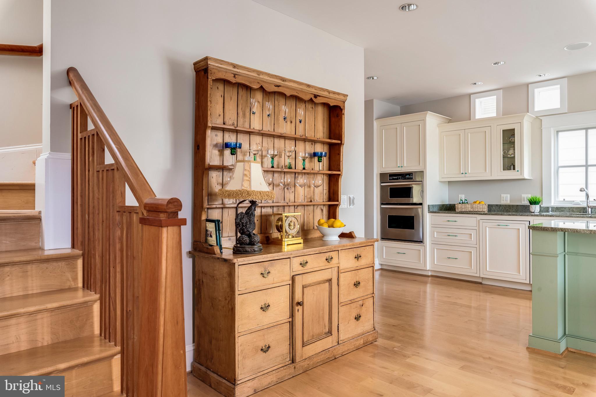 MURRAY HILL - Residential