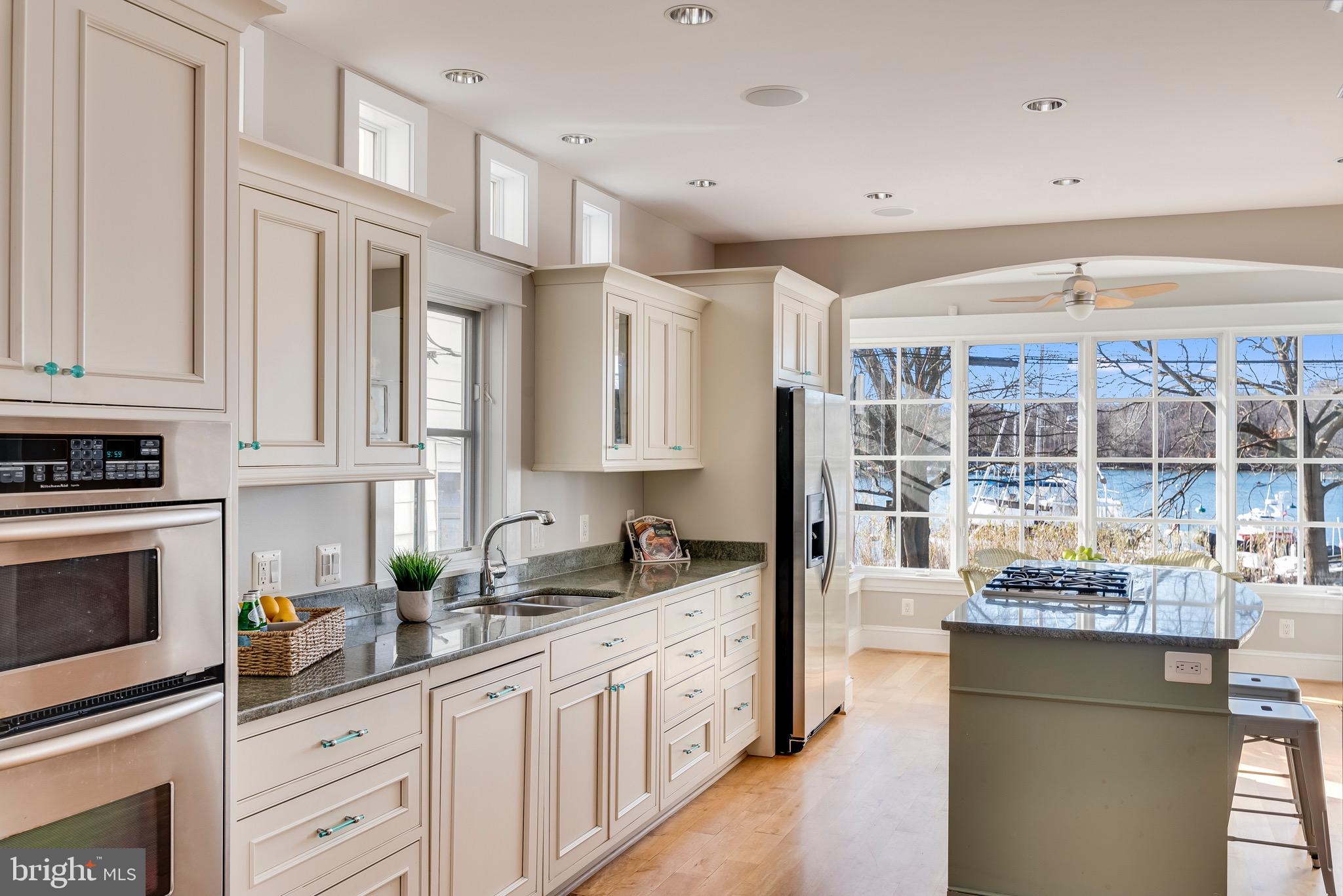 MURRAY HILL - Residential