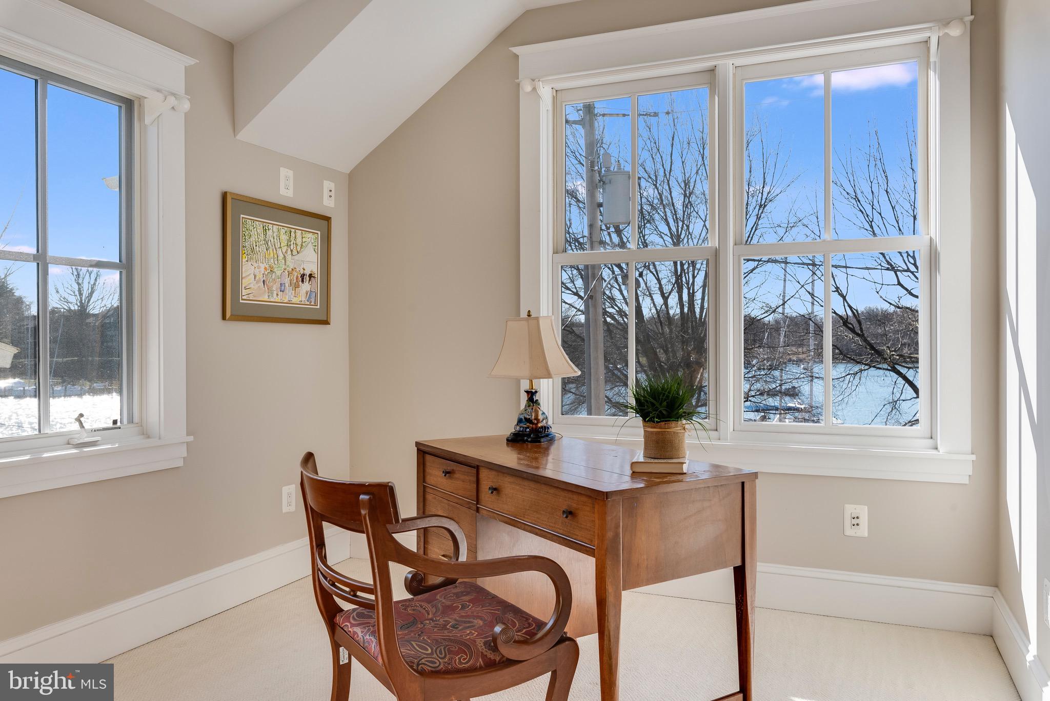 MURRAY HILL - Residential