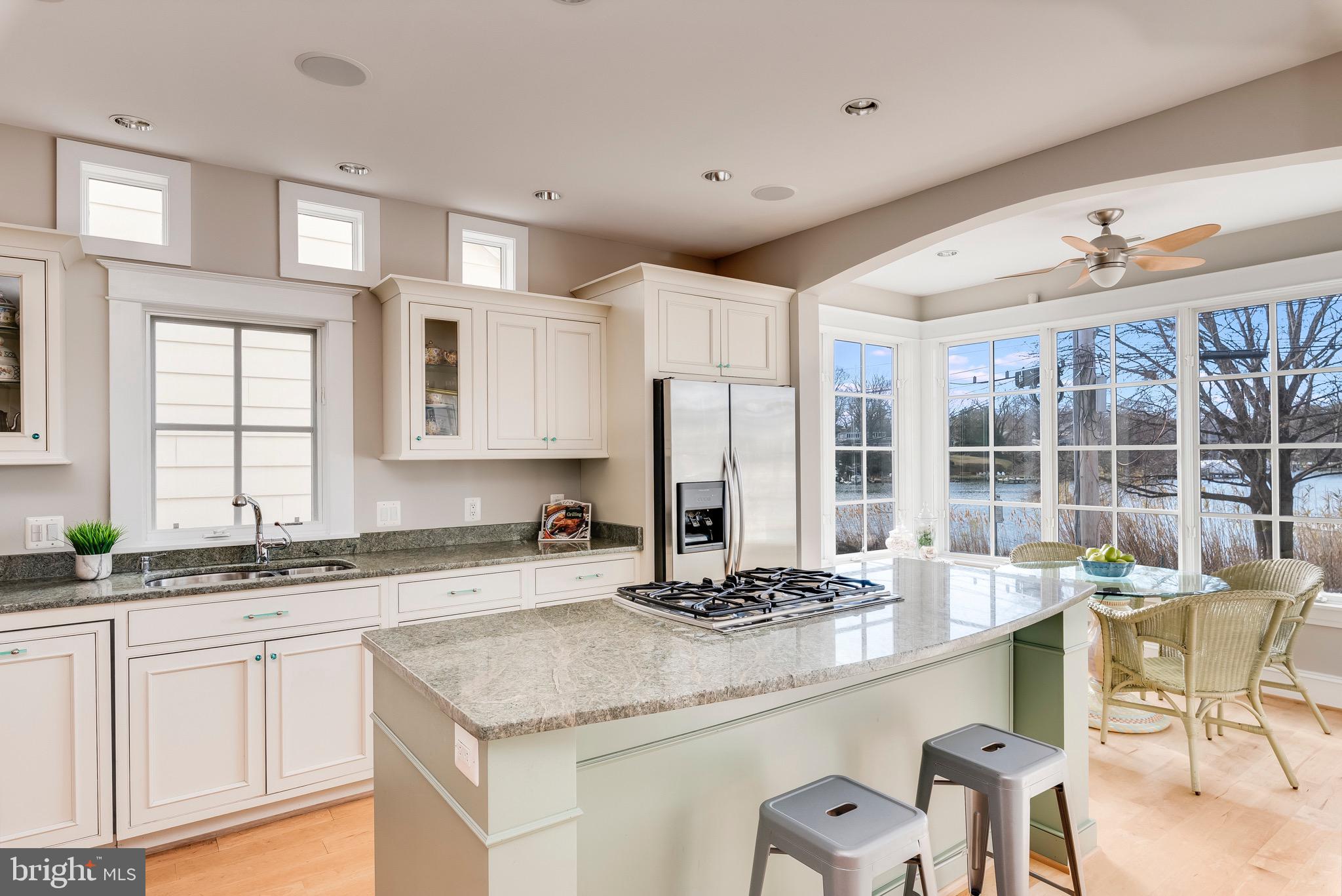 MURRAY HILL - Residential