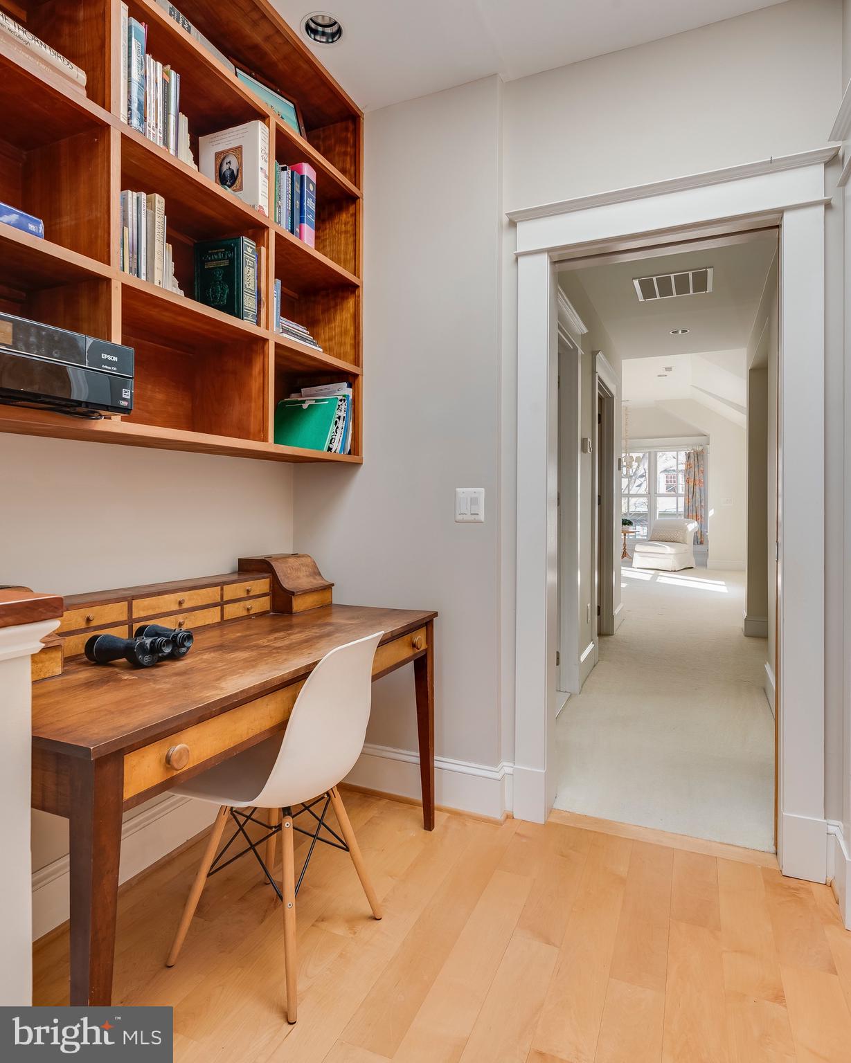 MURRAY HILL - Residential