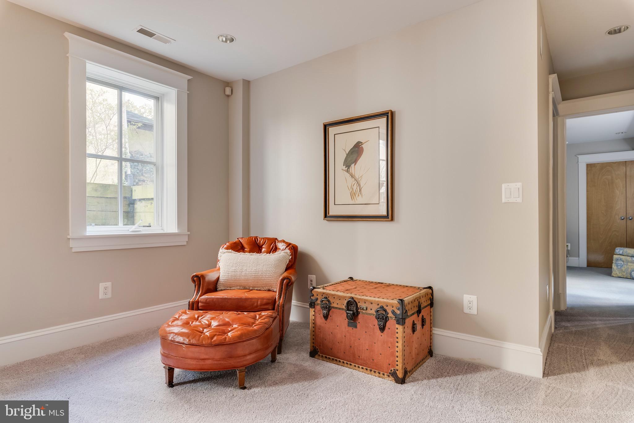 MURRAY HILL - Residential