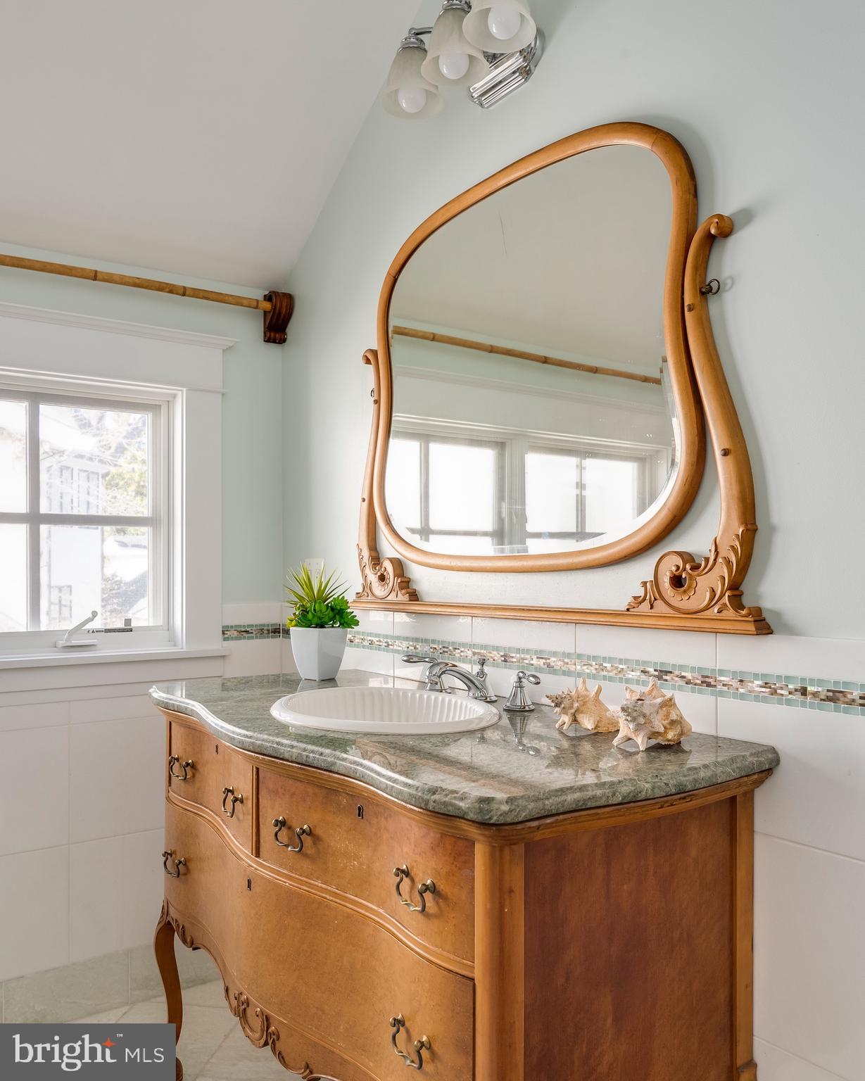 MURRAY HILL - Residential