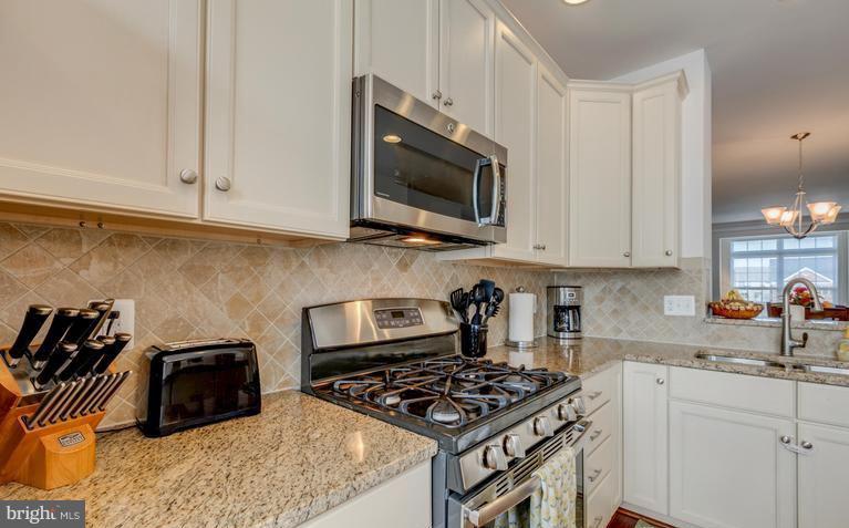 MOOREFIELD - Residential Lease