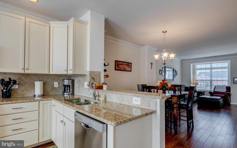 MOOREFIELD - Residential Lease