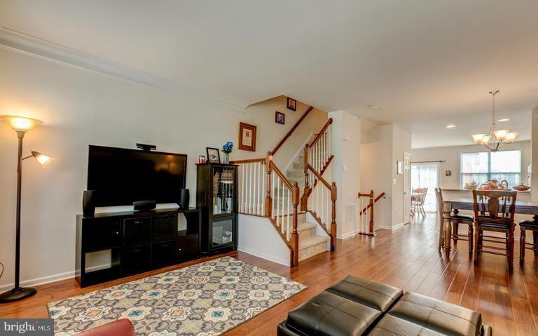 MOOREFIELD - Residential Lease