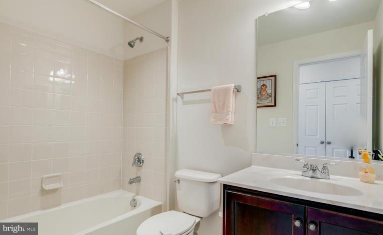 MOOREFIELD - Residential Lease