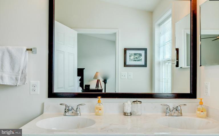 MOOREFIELD - Residential Lease