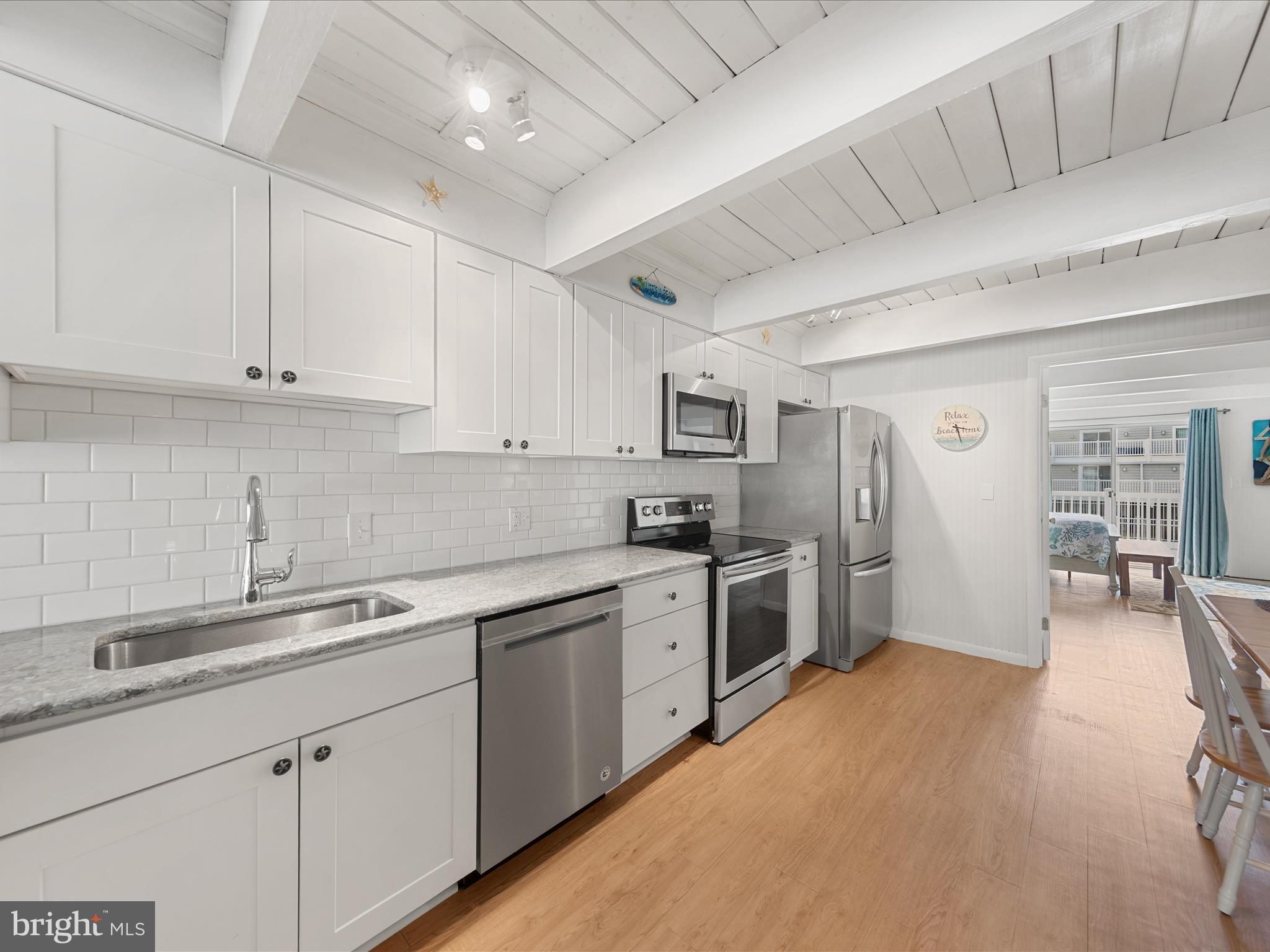 5 48TH STREET 26