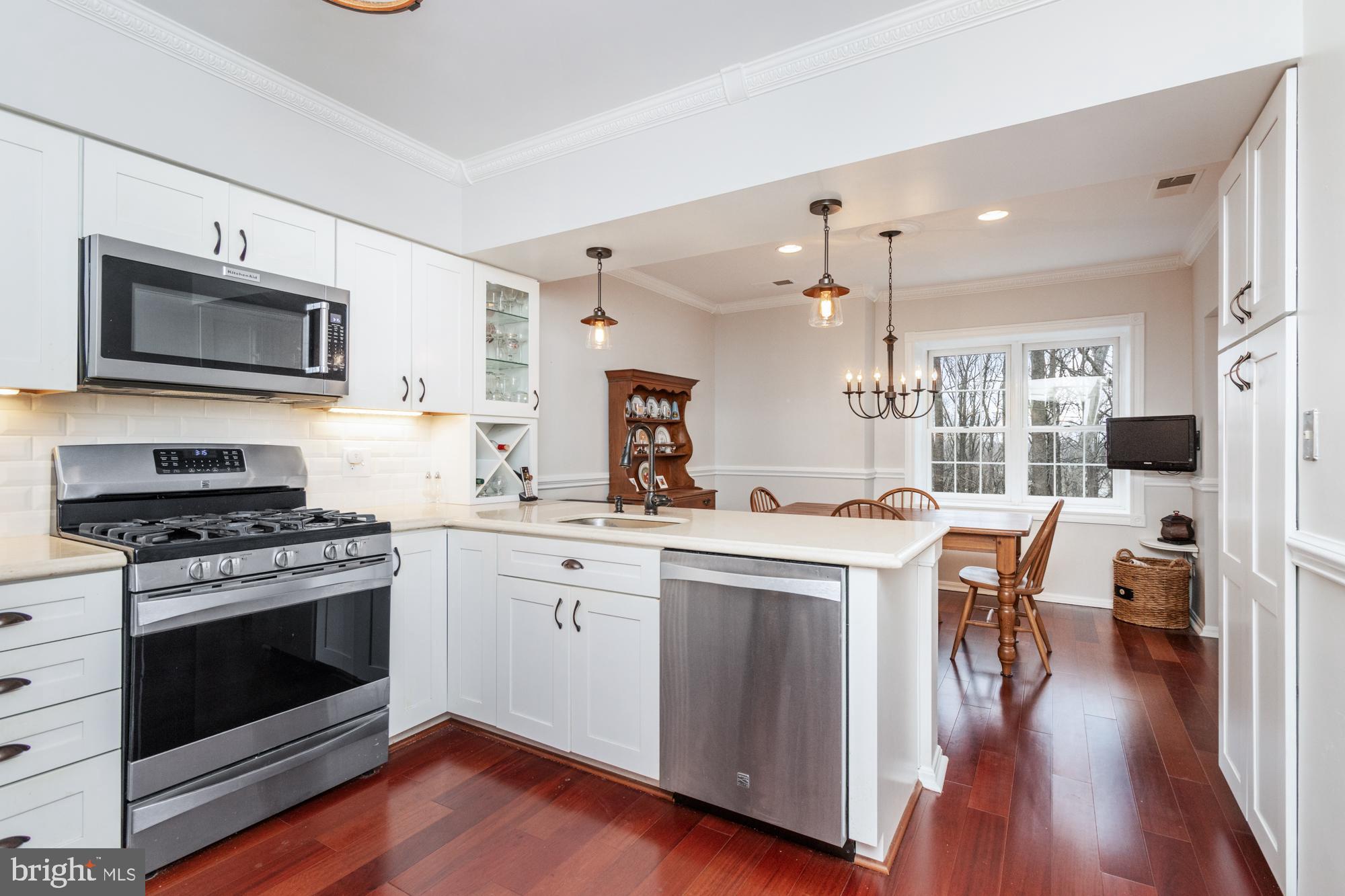 BELMONT FOREST - Residential