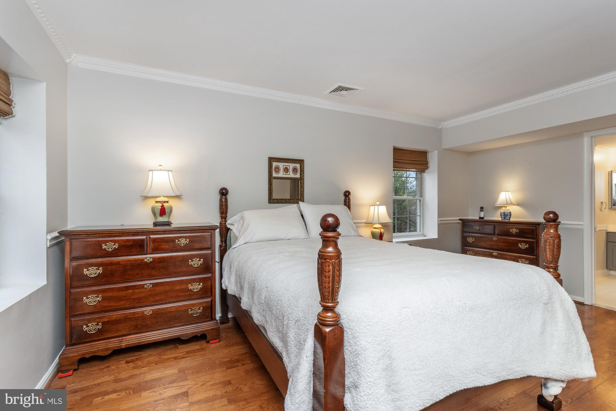 BELMONT FOREST - Residential