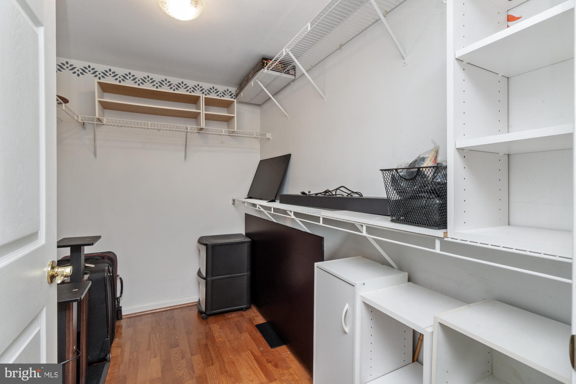 BELMONT FOREST - Residential