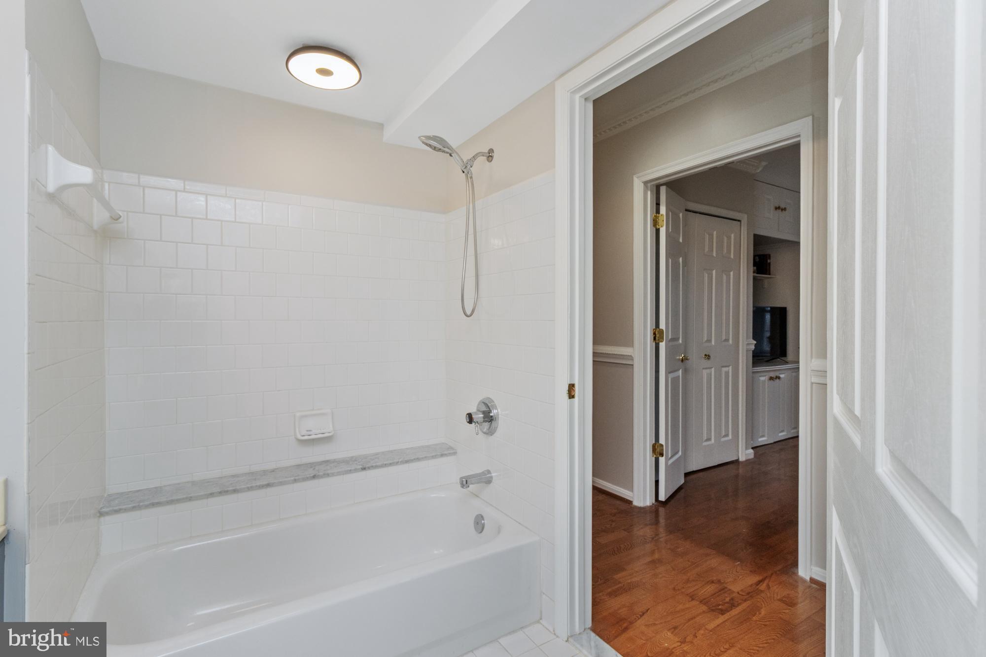 BELMONT FOREST - Residential