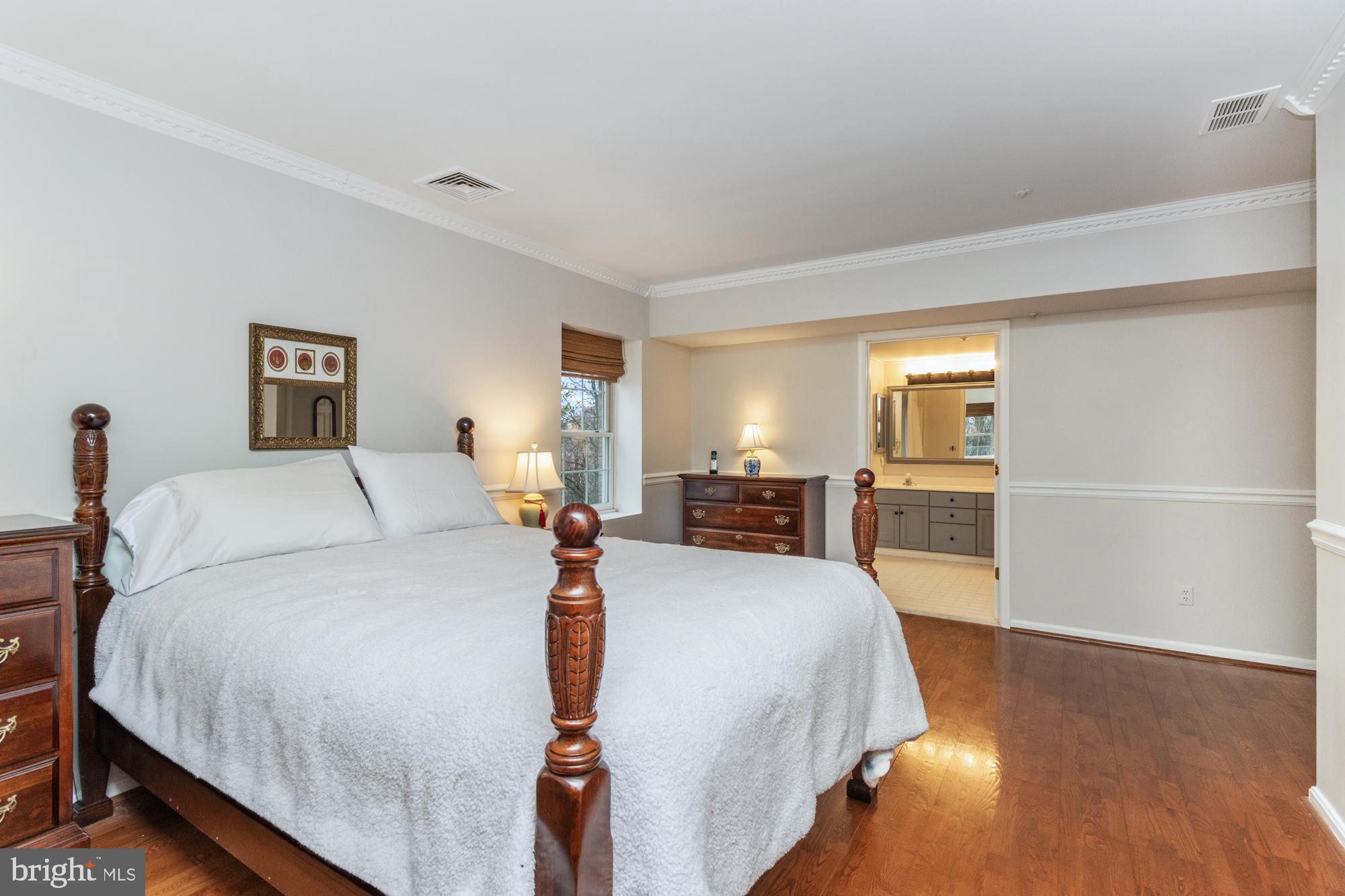 BELMONT FOREST - Residential