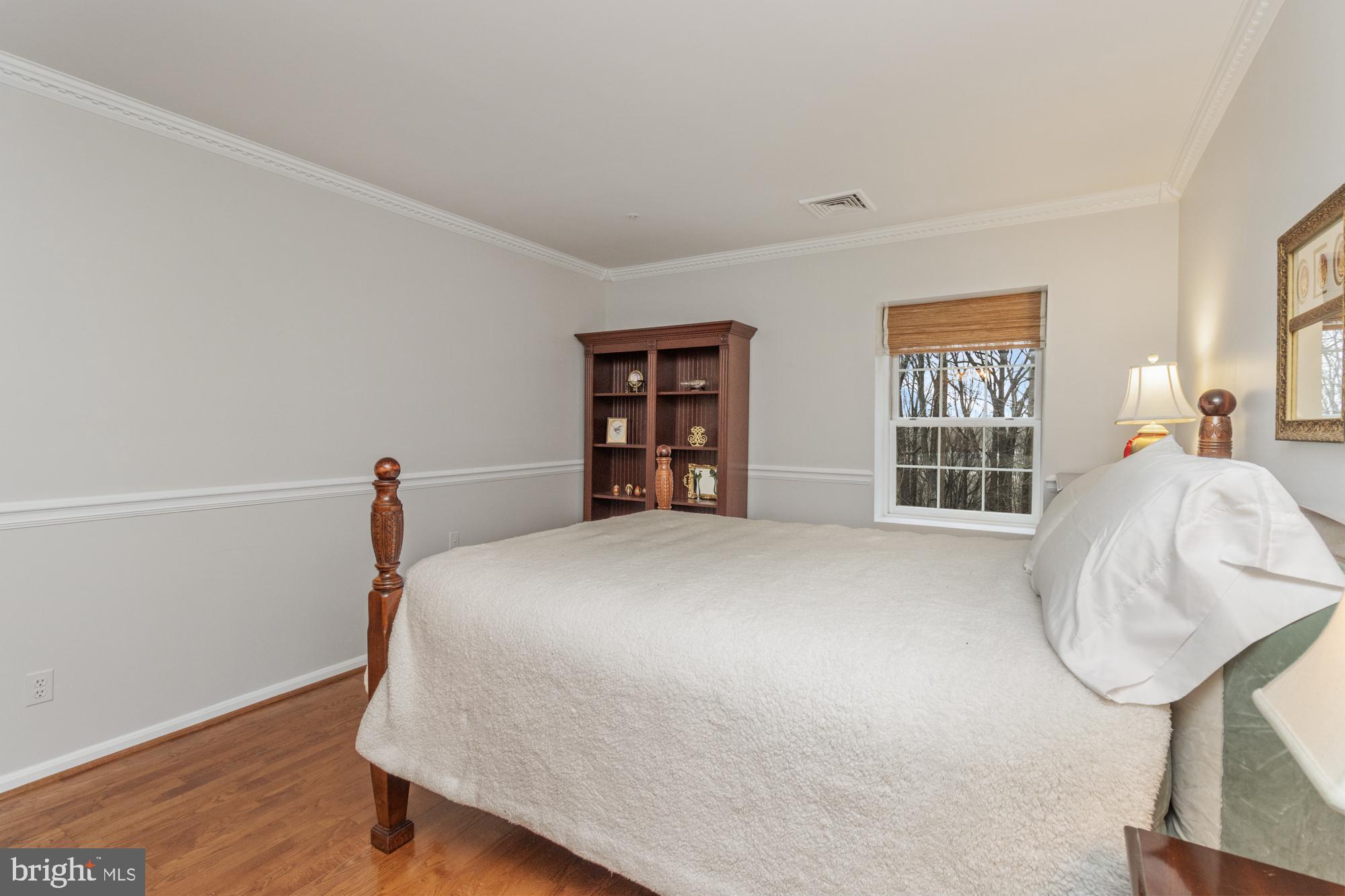 BELMONT FOREST - Residential