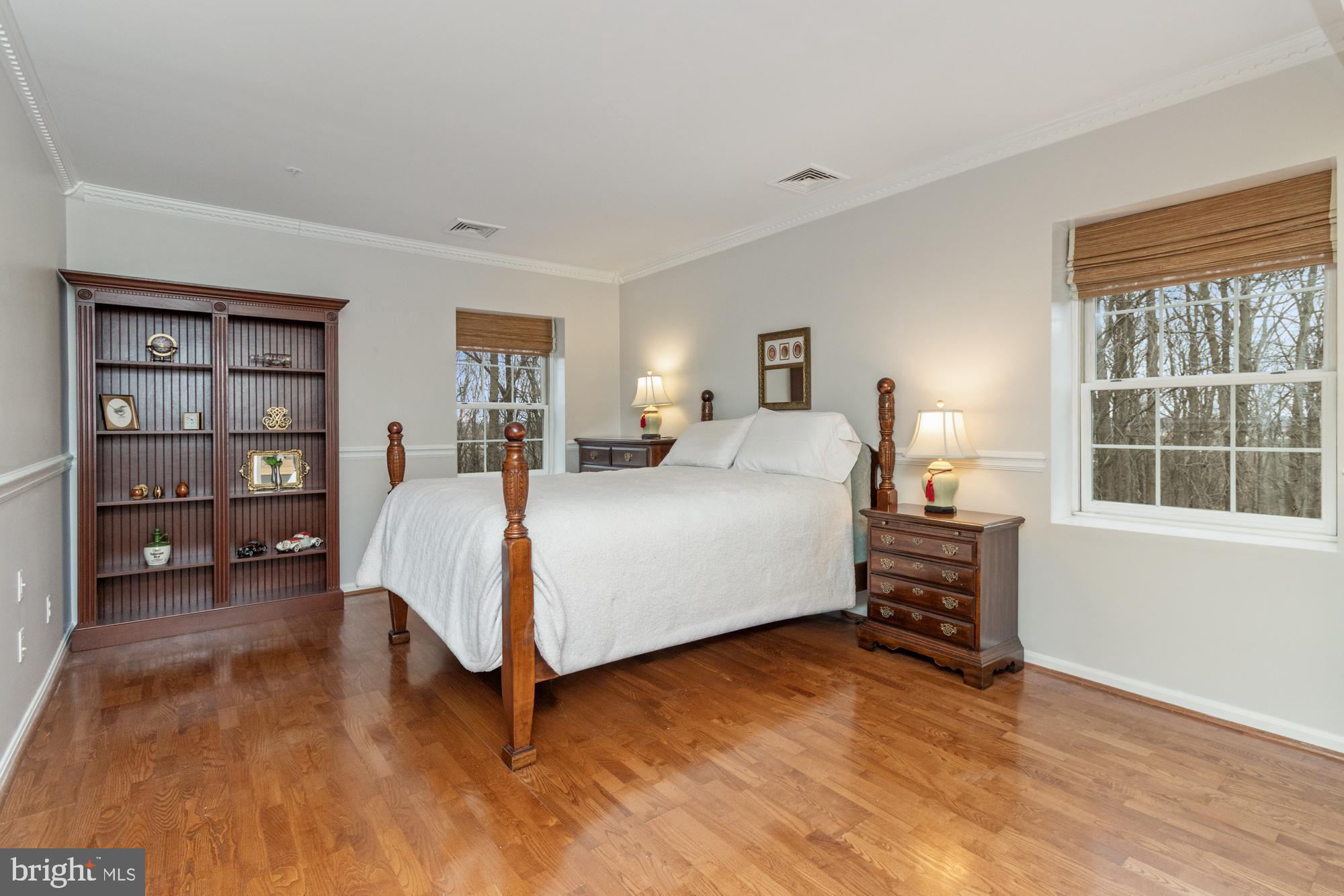 BELMONT FOREST - Residential