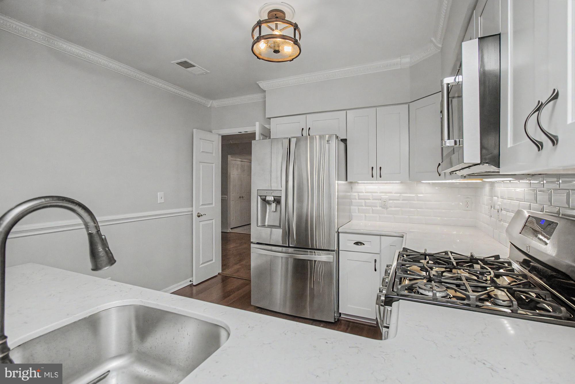 BELMONT FOREST - Residential