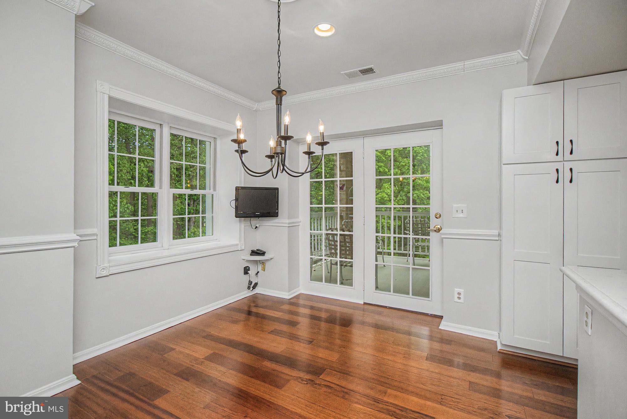 BELMONT FOREST - Residential