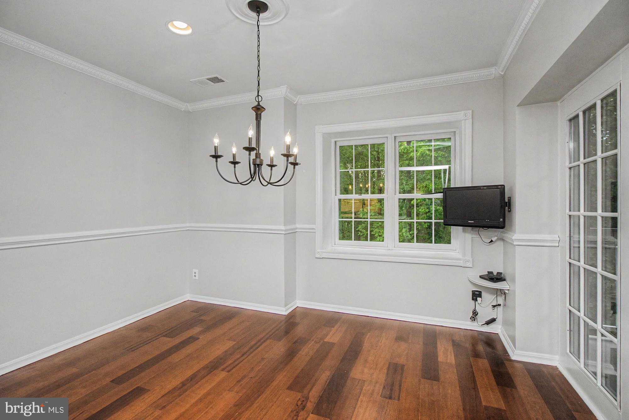 BELMONT FOREST - Residential