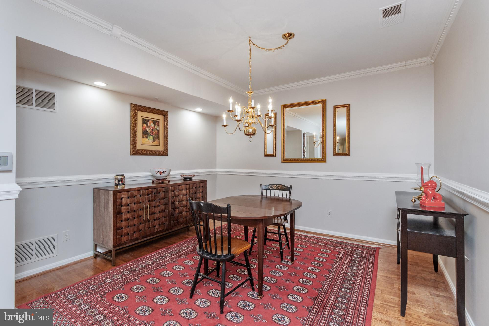 BELMONT FOREST - Residential