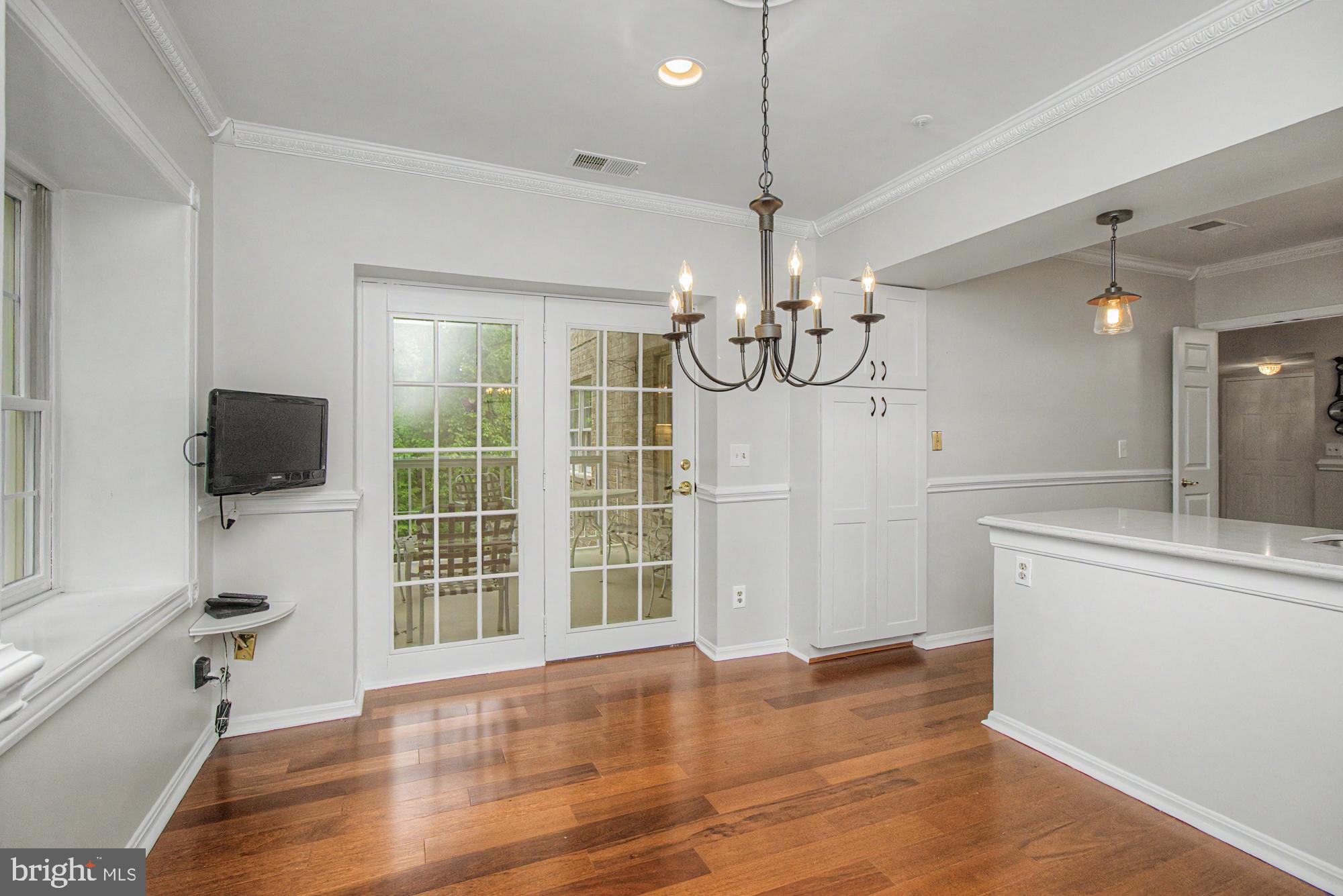 BELMONT FOREST - Residential