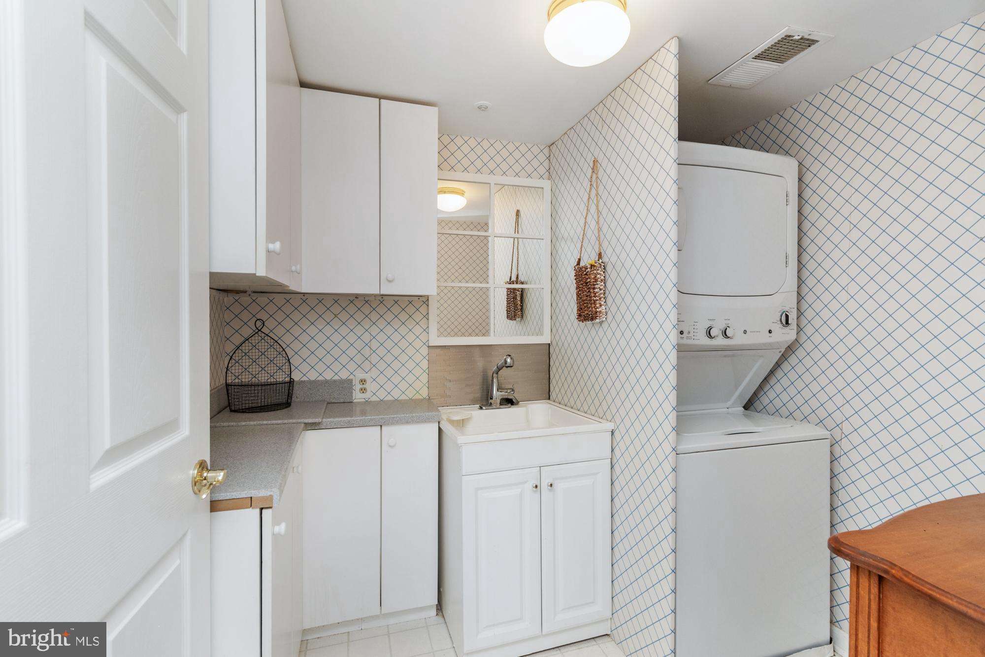 BELMONT FOREST - Residential