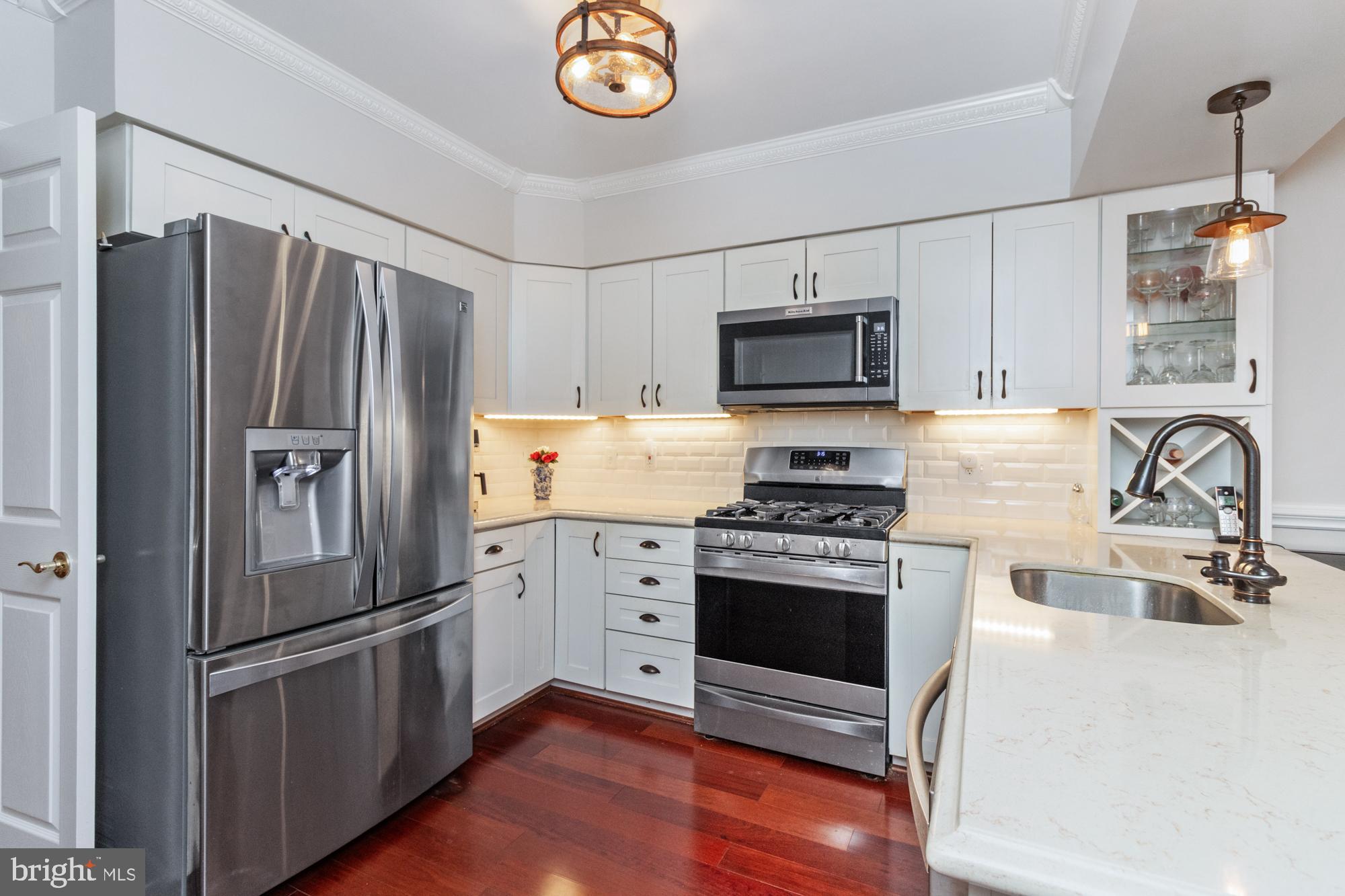 BELMONT FOREST - Residential