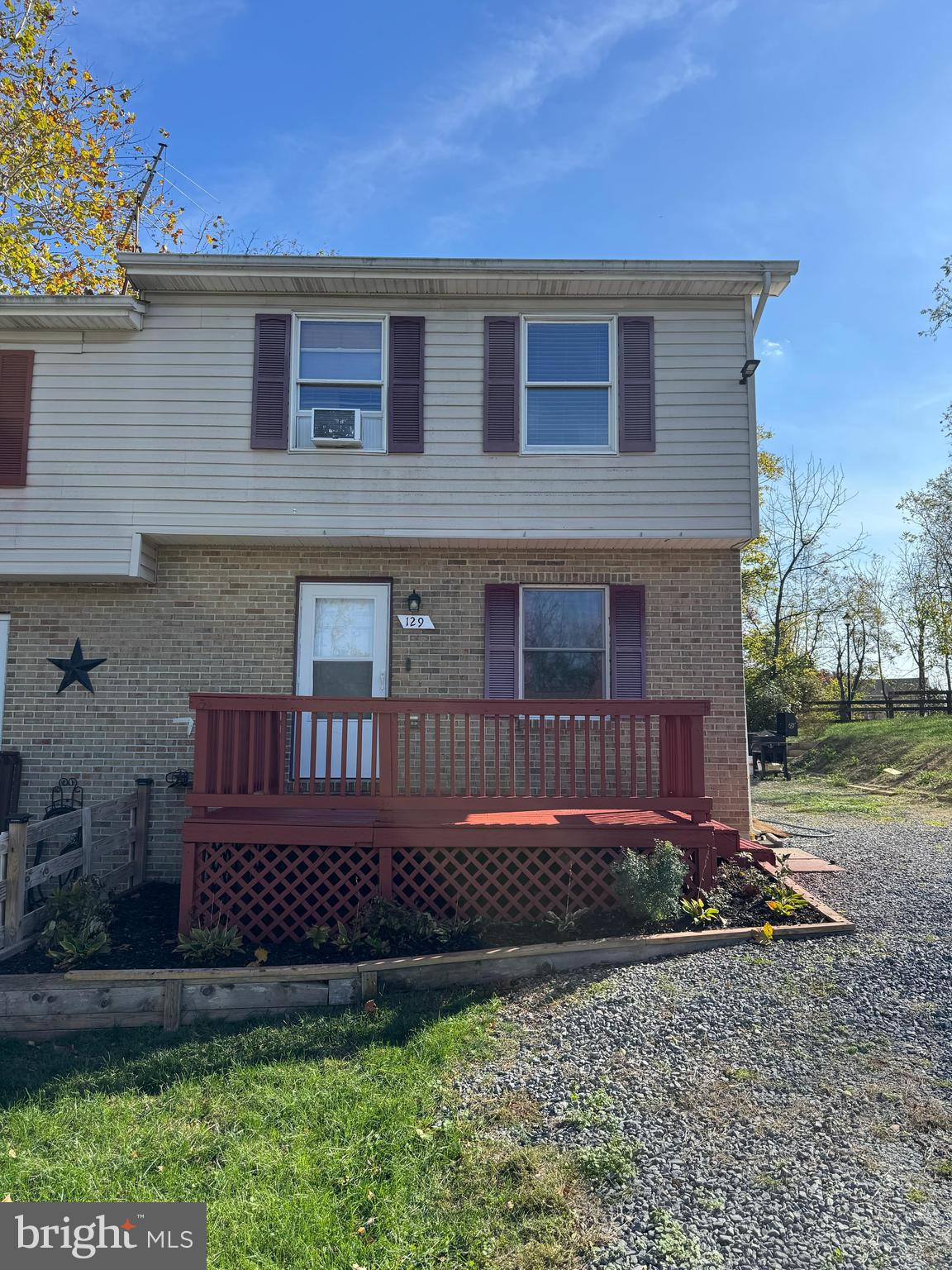 LAKERIDGE - Residential