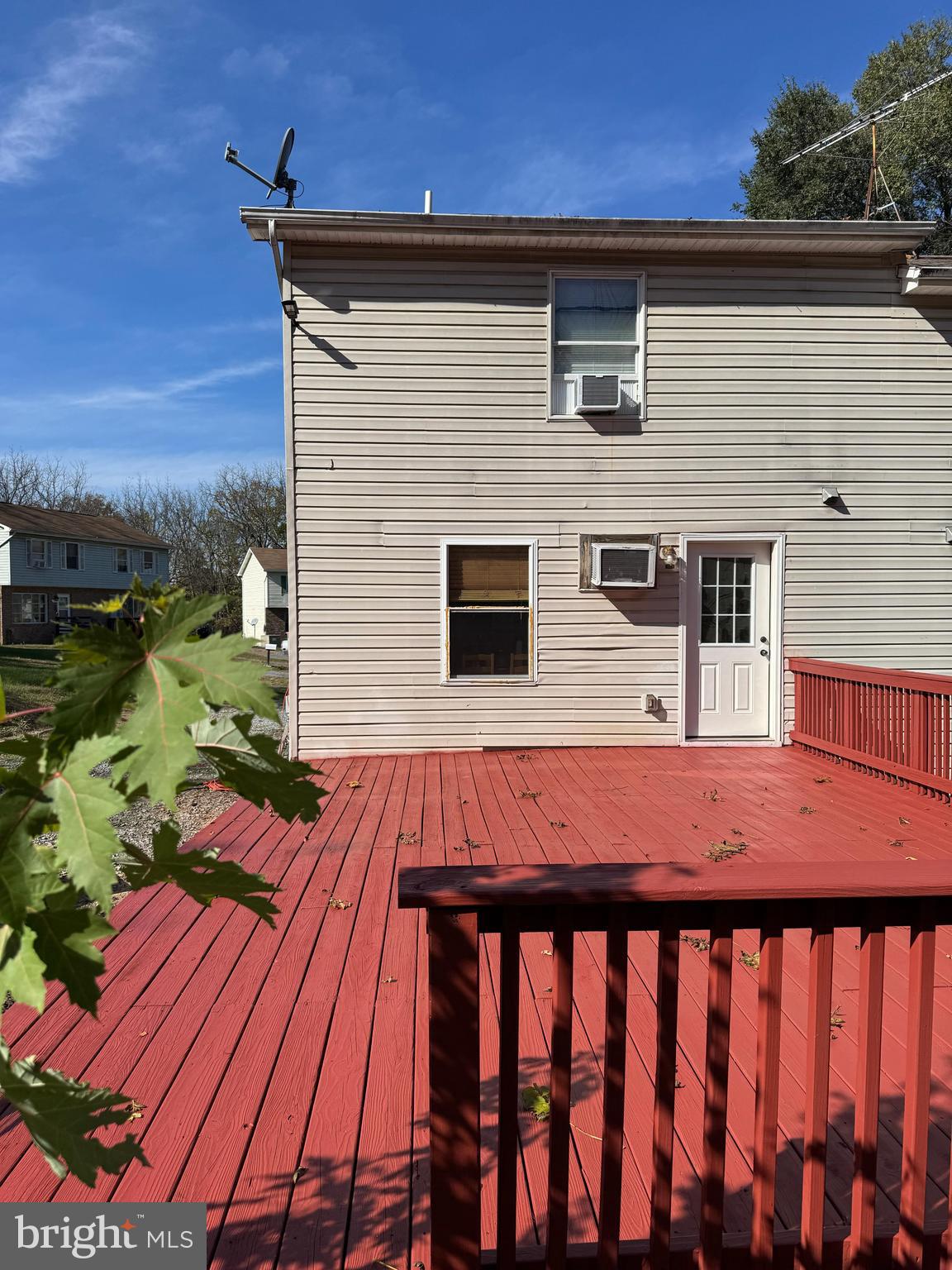 LAKERIDGE - Residential