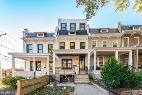 Photo of 4202 3rd Street NW, WASHINGTON, DC 20011 (MLS # DCDC2274580)