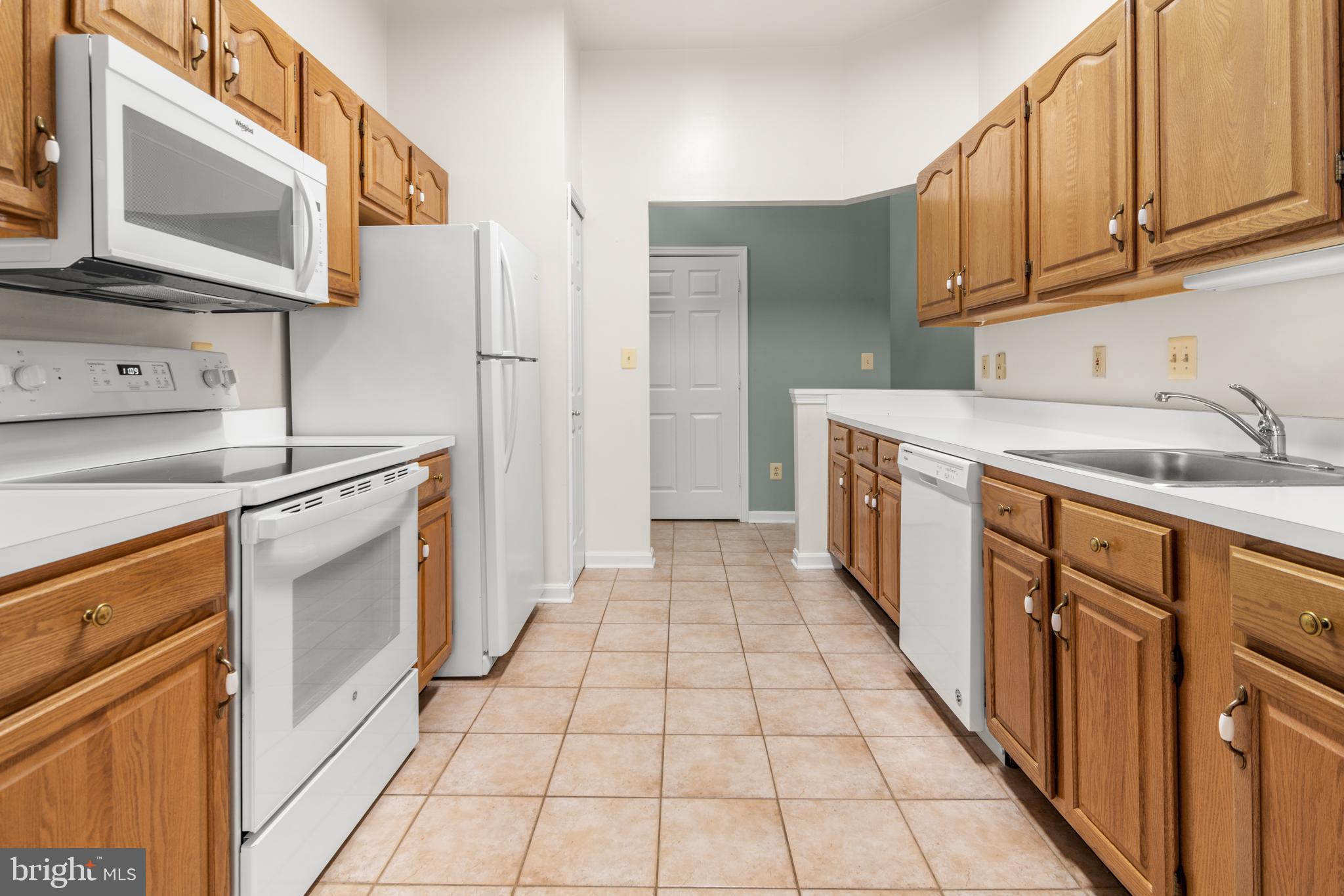 LAUREL WOODS - Residential