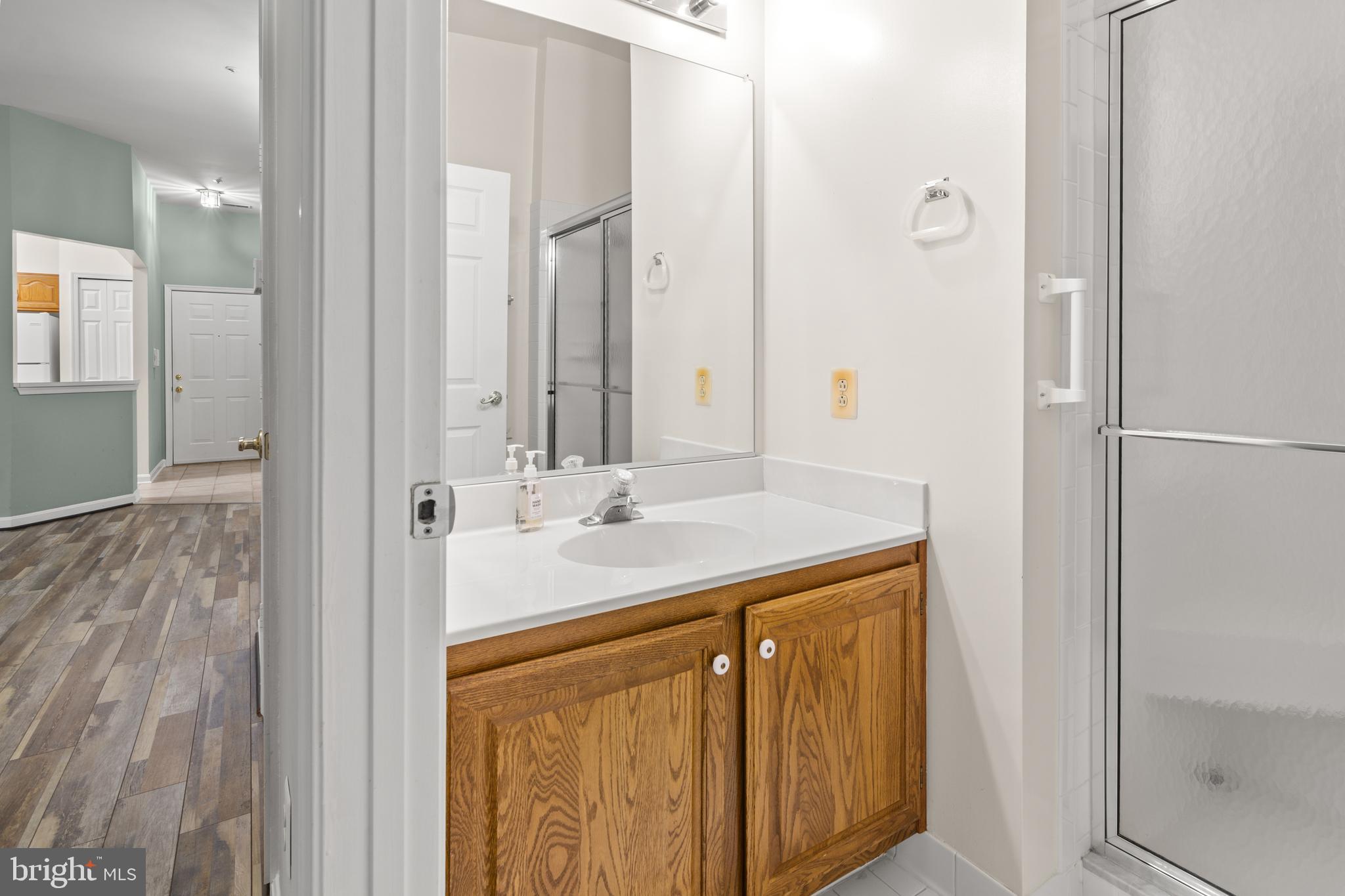 LAUREL WOODS - Residential