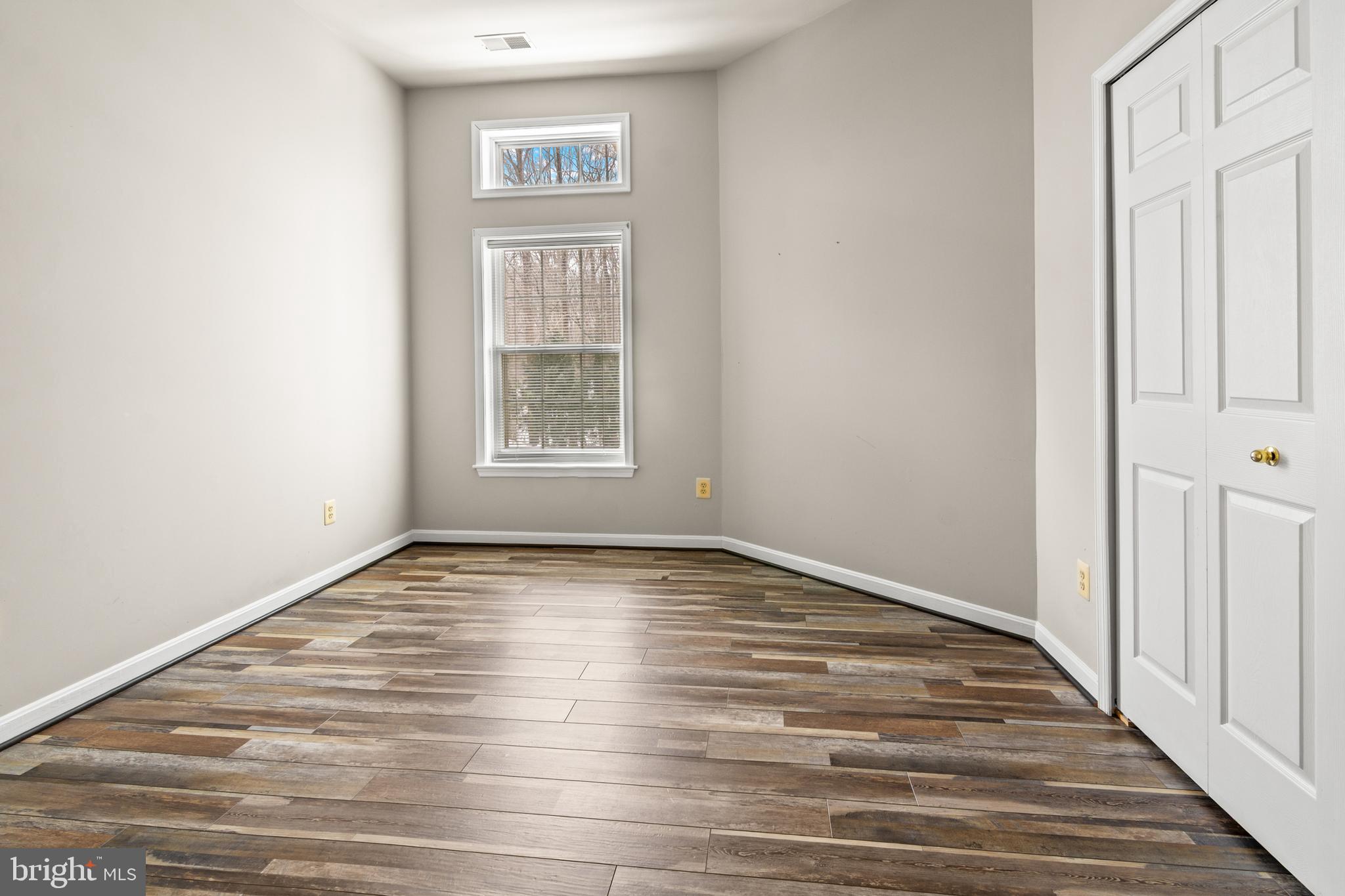 LAUREL WOODS - Residential