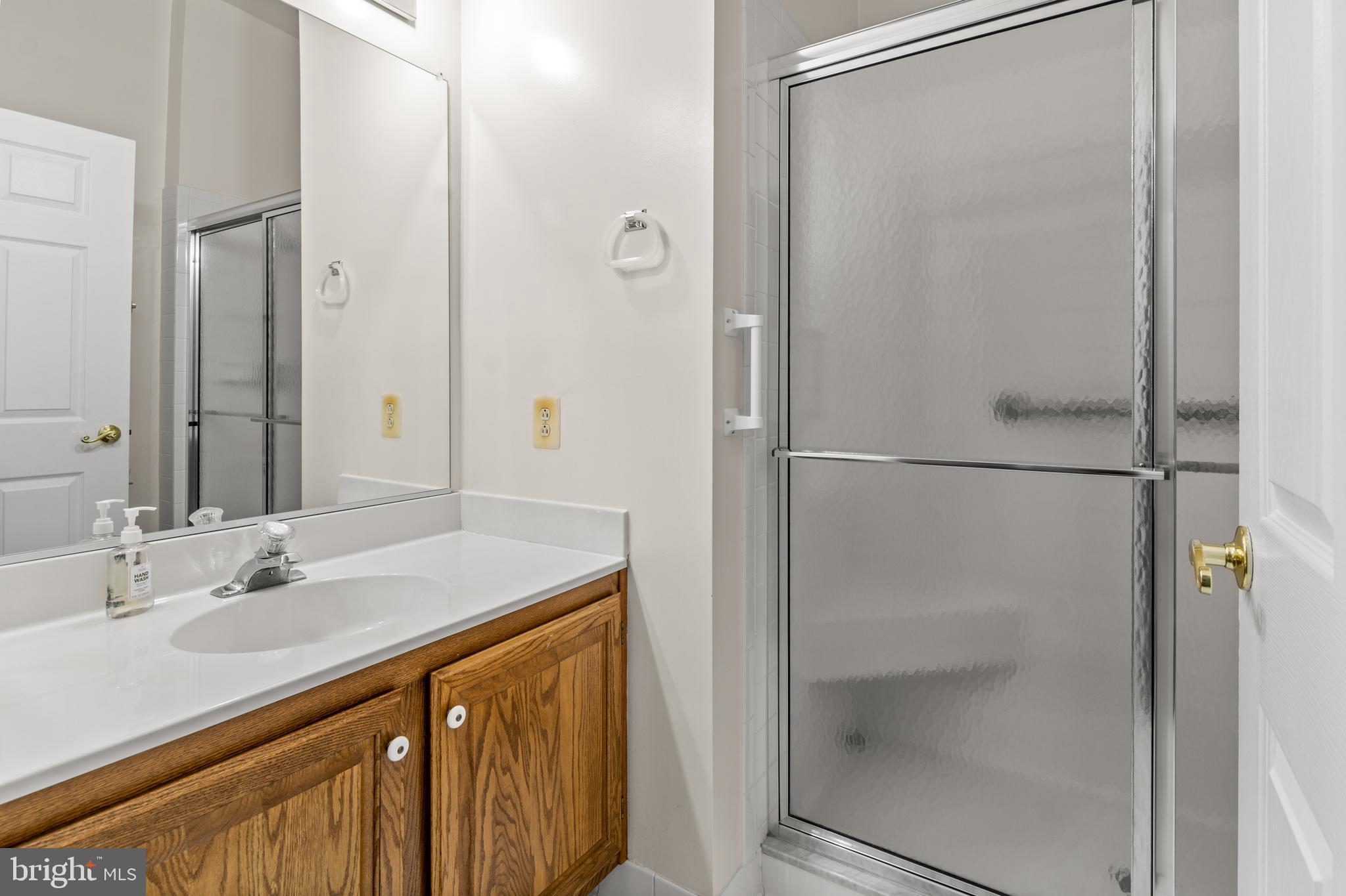 LAUREL WOODS - Residential