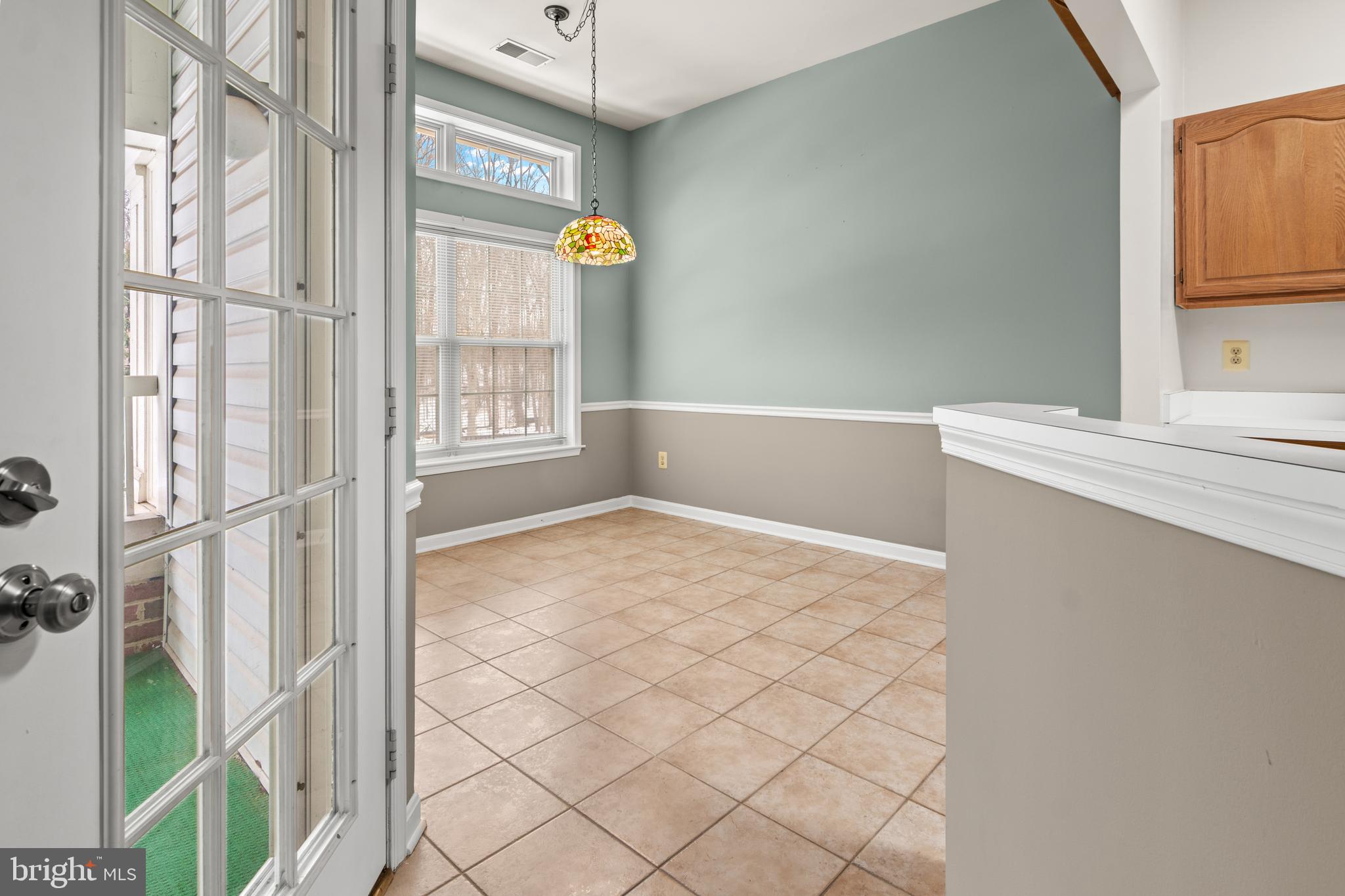 LAUREL WOODS - Residential