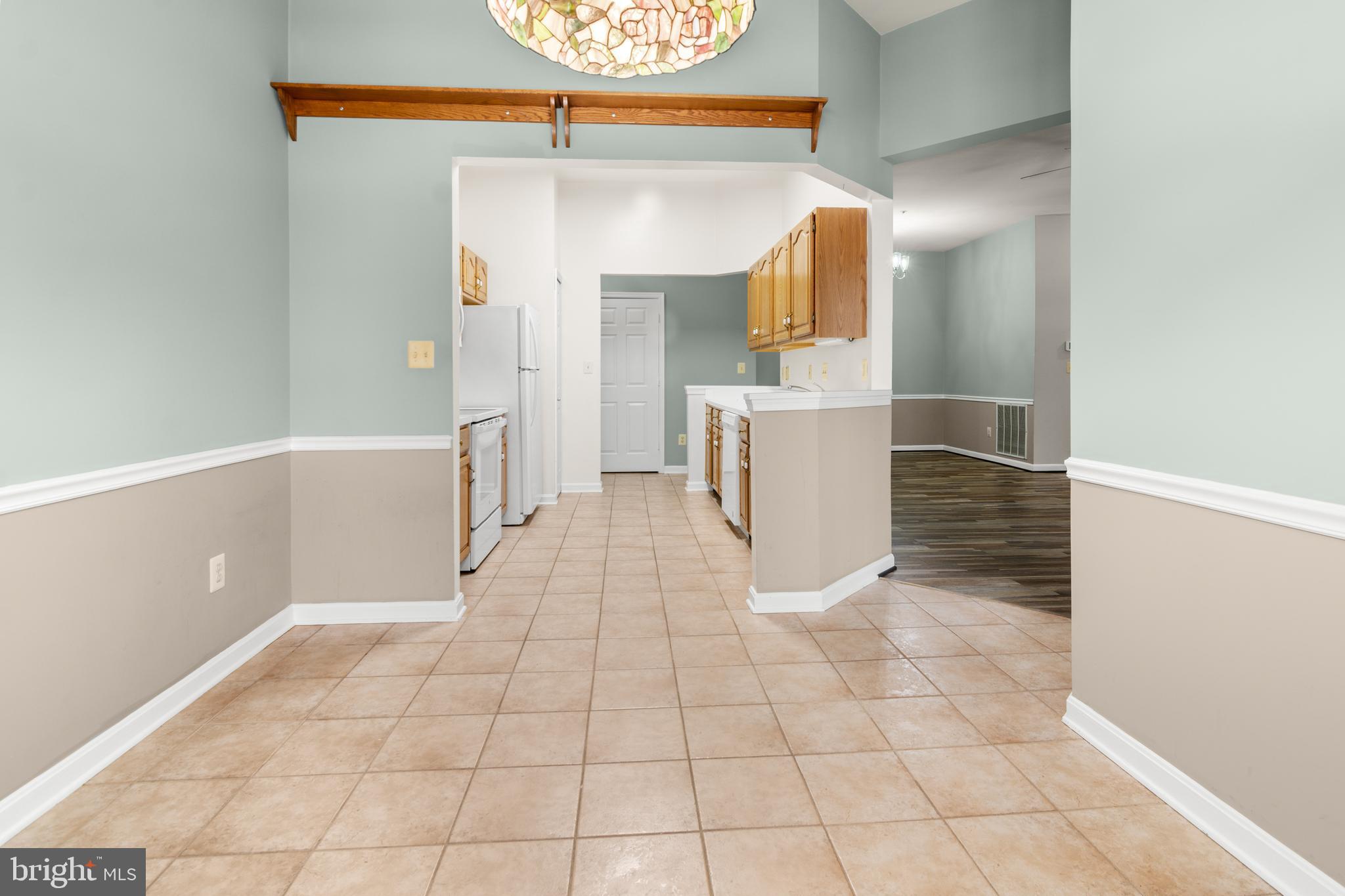 LAUREL WOODS - Residential