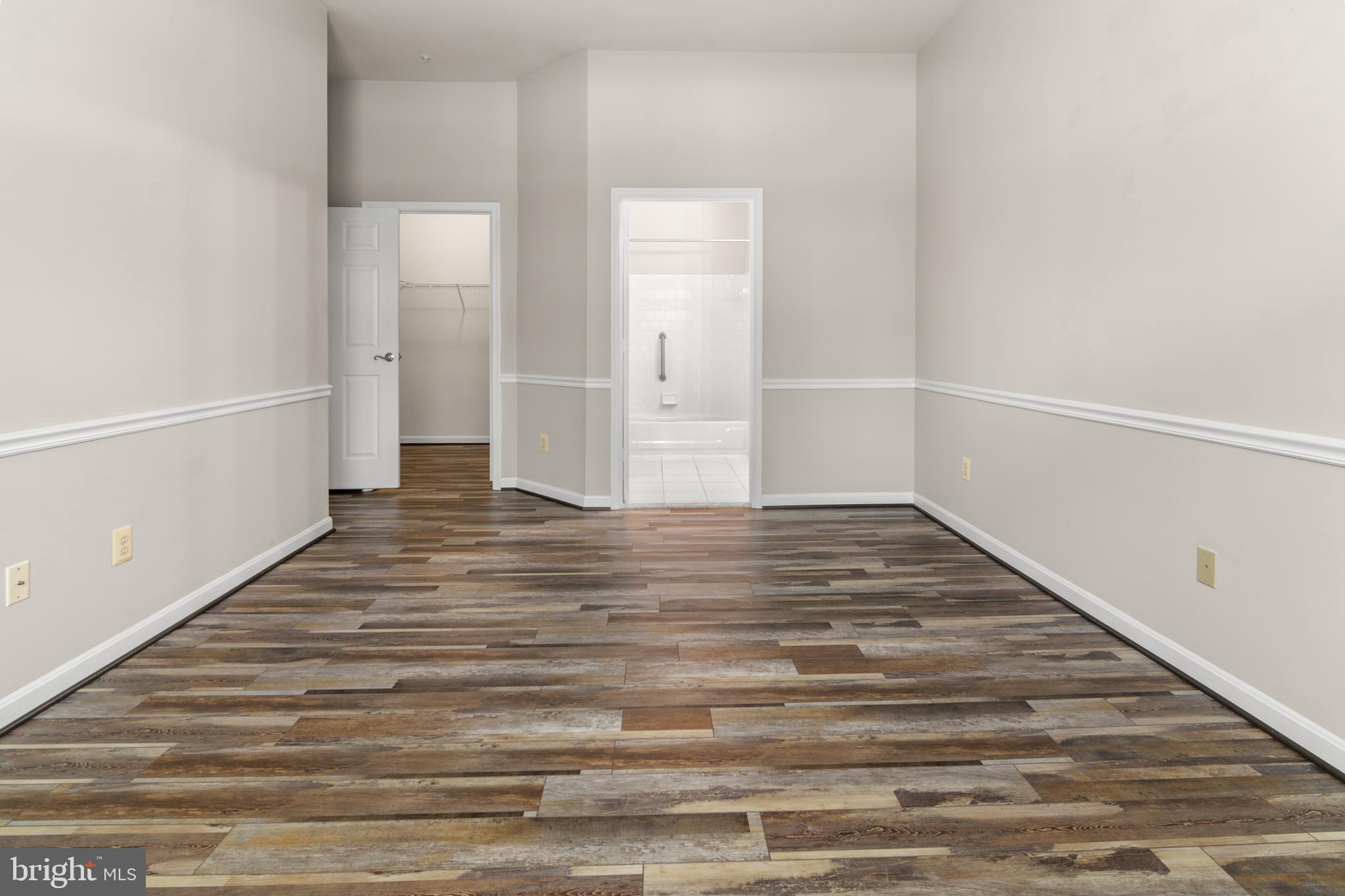 LAUREL WOODS - Residential