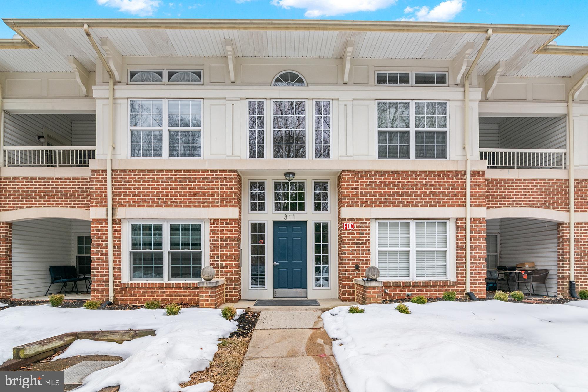 LAUREL WOODS - Residential