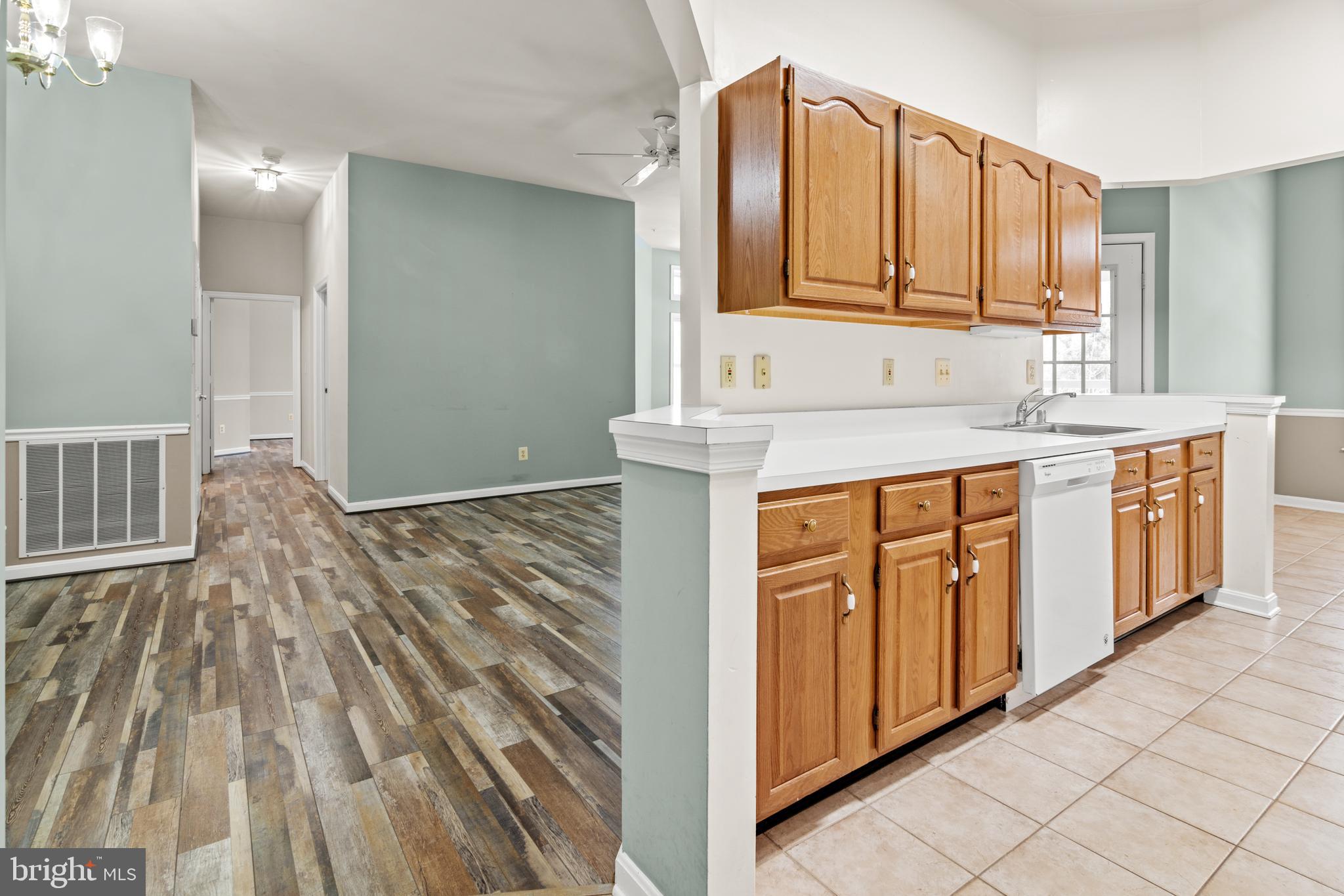 LAUREL WOODS - Residential